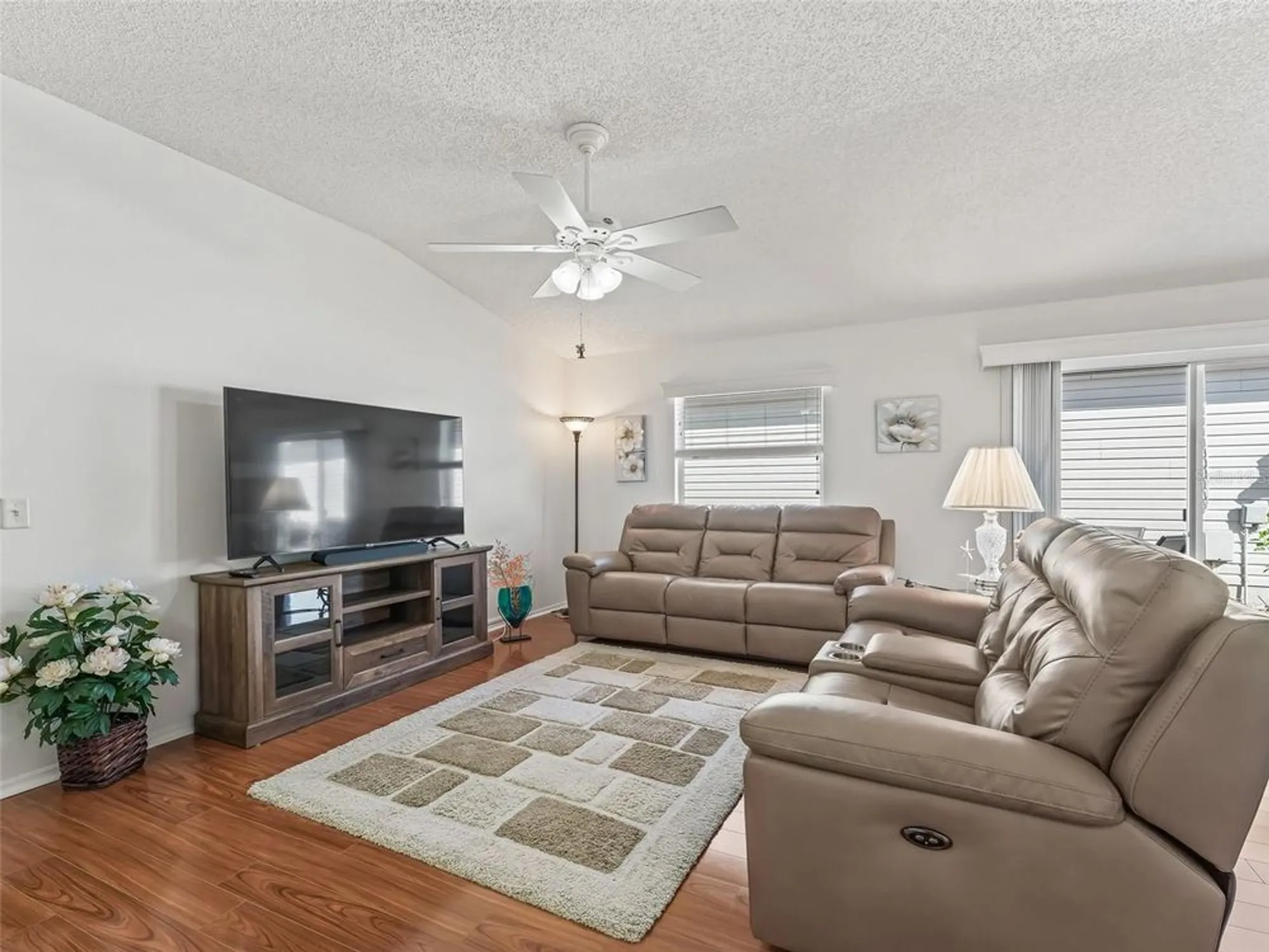 Property Slideshow image 8 of 32 | 408 rose croft ter, The Villages, FL, 32162