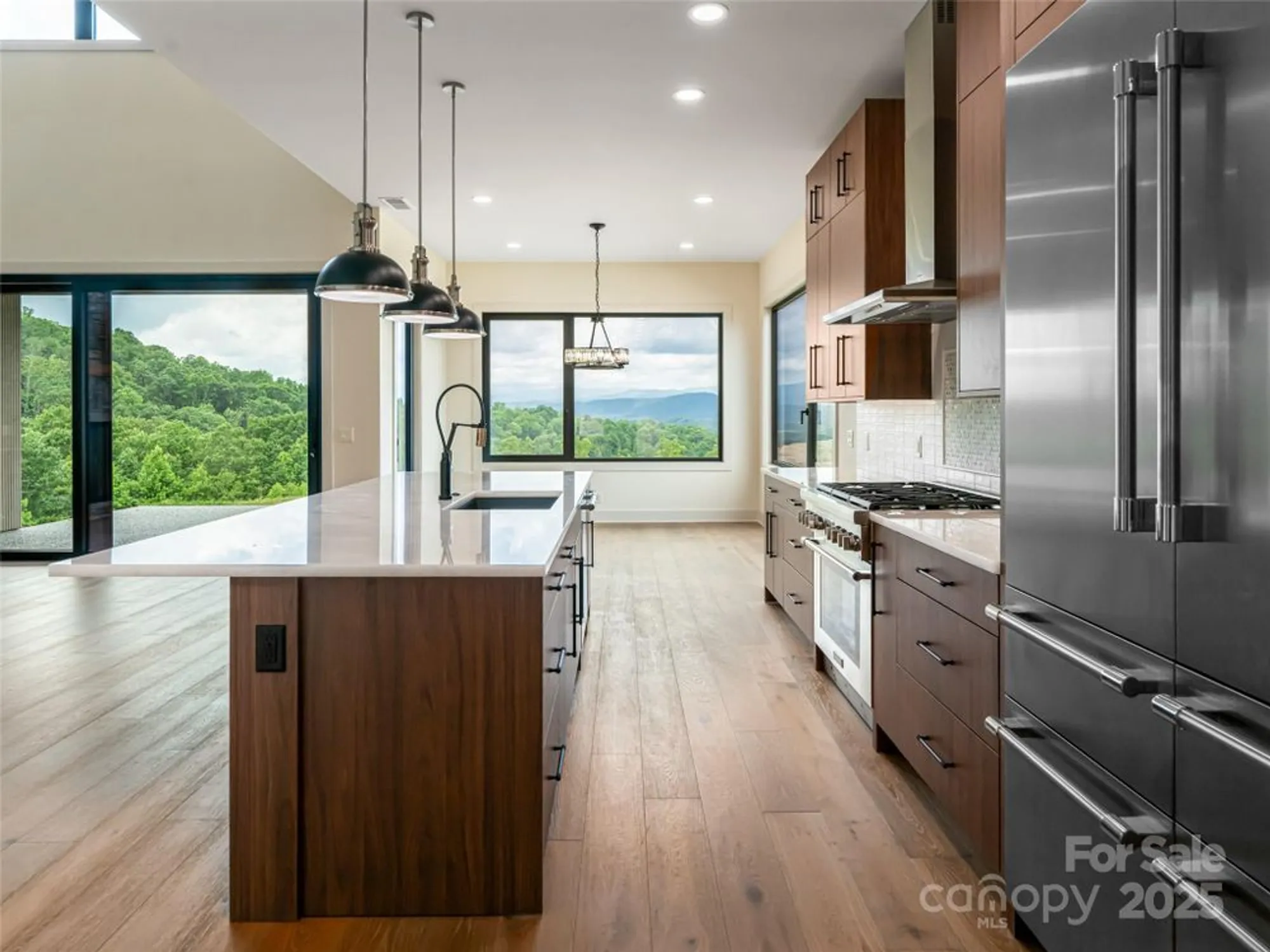 Property Slideshow image 16 of 47 | 24 s watchman dr, Hendersonville, NC, 28791