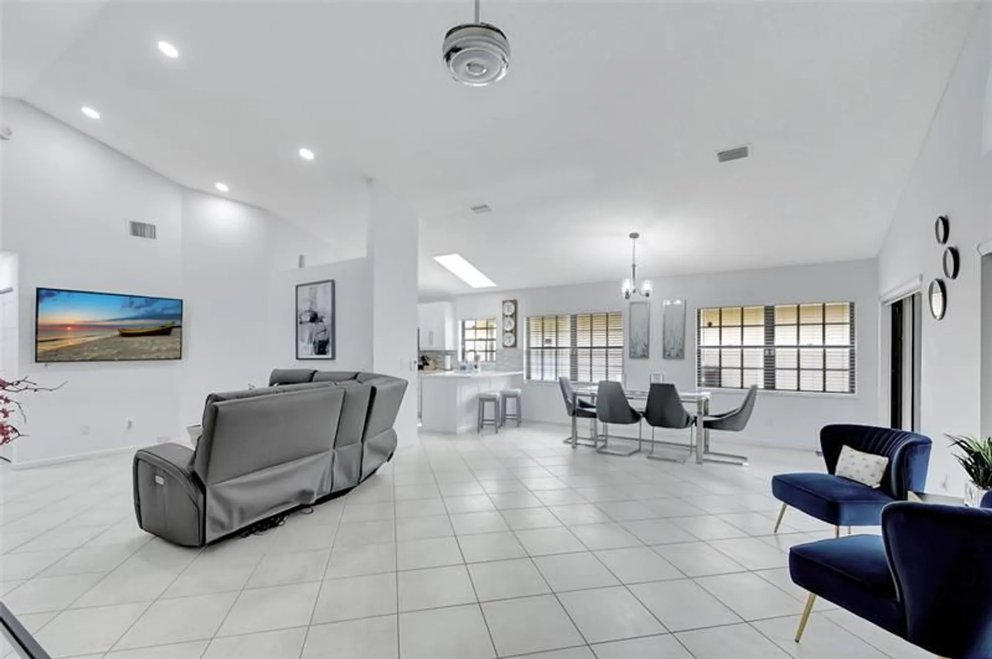 Property Slideshow image 12 of 18 | 8071 popash ct, Boynton Beach, FL, 33472