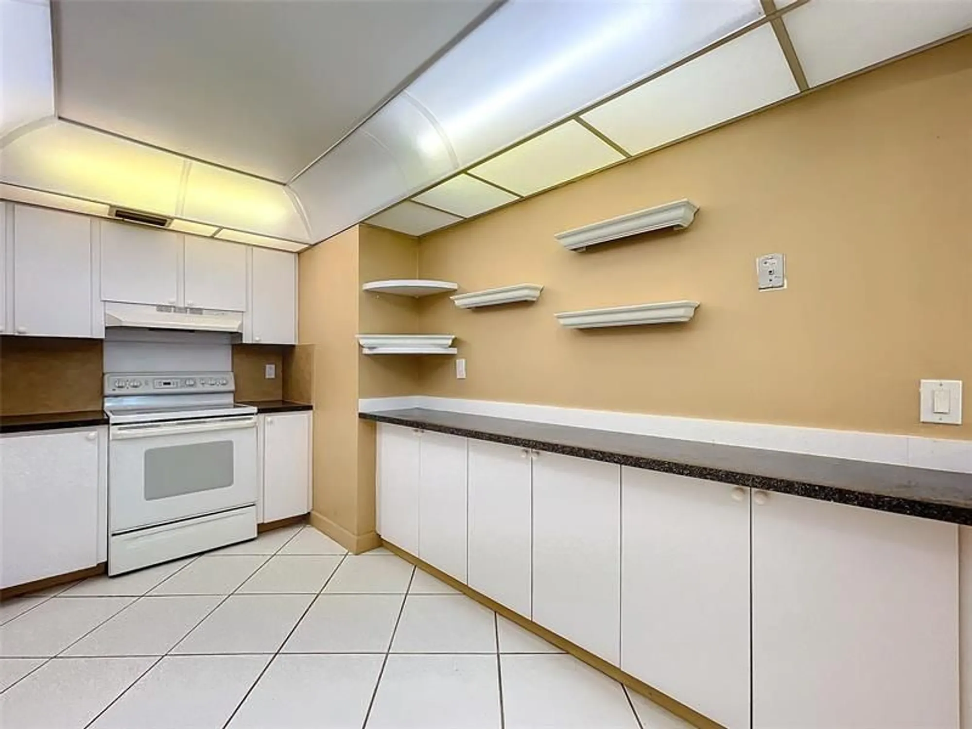 Property Slideshow image 21 of 83 | 1035 nw 88th ave c89, Plantation, FL, 33322