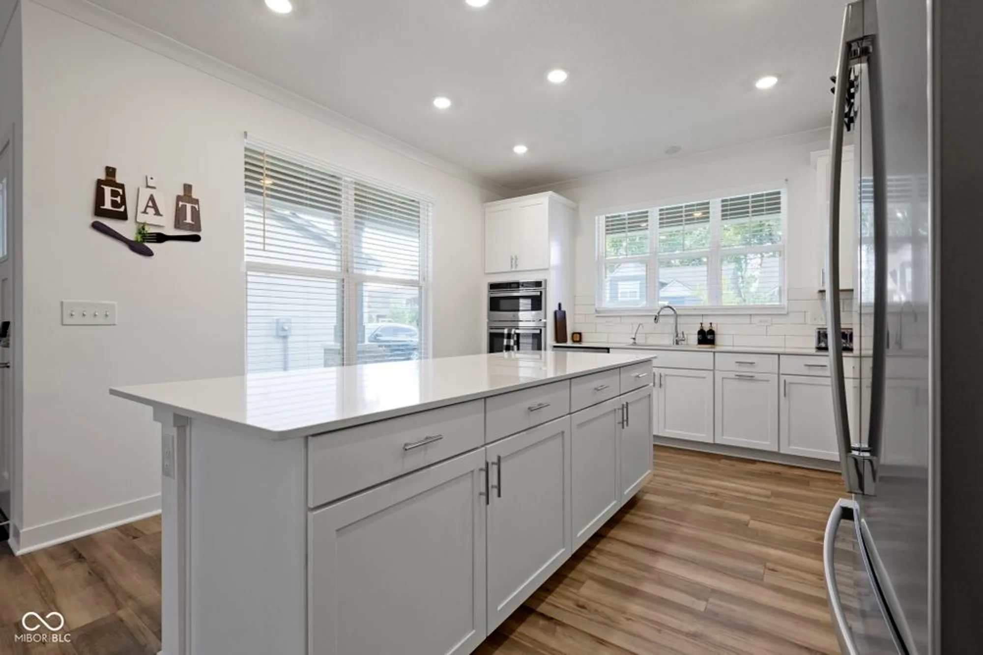 Property Slideshow image 8 of 40 | 335 ehrlich ln, Westfield, IN, 46074