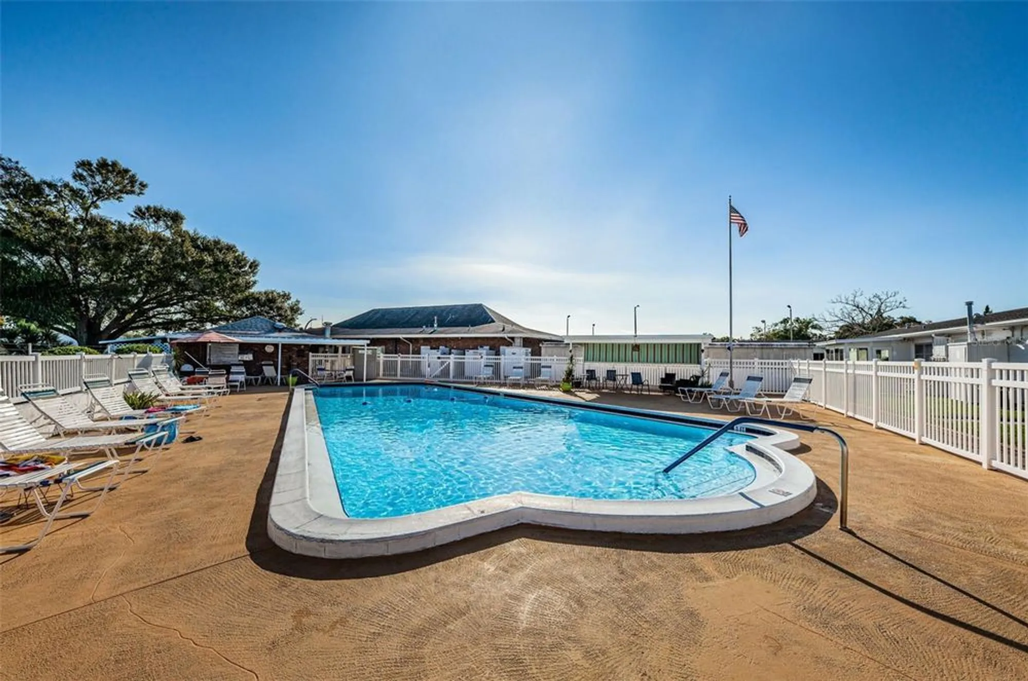 Property Slideshow image 25 of 40 | 10022 lily st, Pinellas Park, FL, 33782