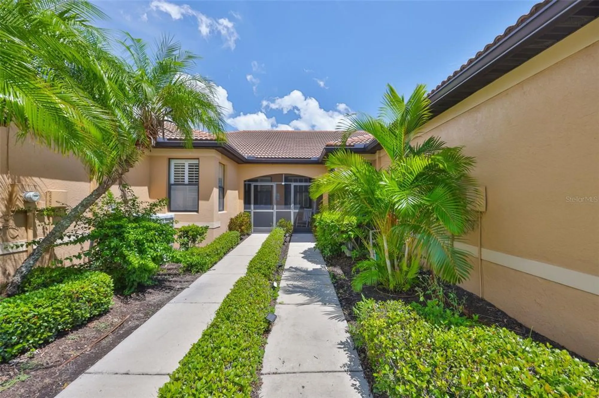 Property Slideshow image 6 of 75 | 5831 sunset falls dr, Apollo Beach, FL, 33572