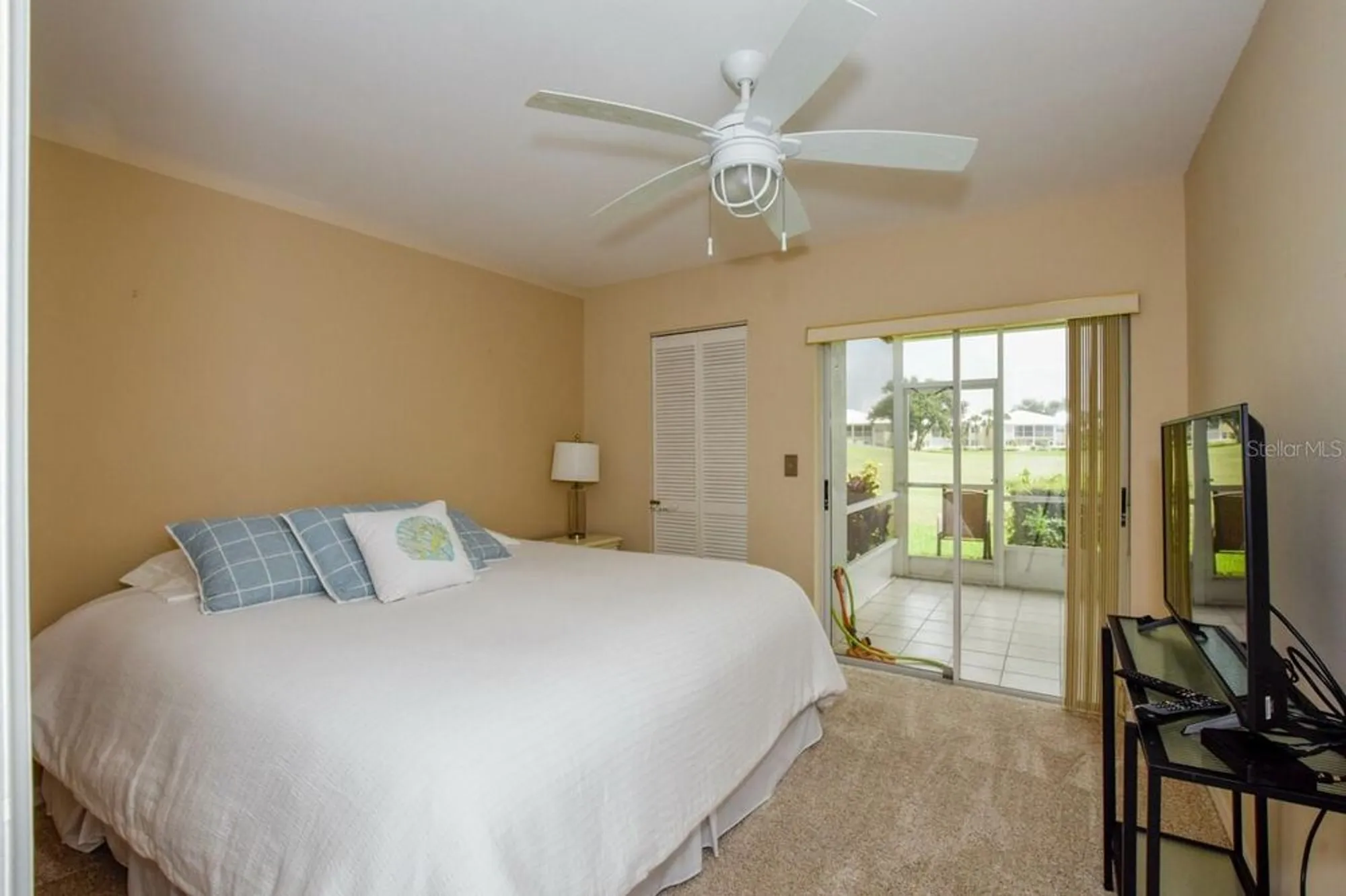 Property Slideshow image 21 of 63 | 208 cerromar way 26, Venice, FL, 34293