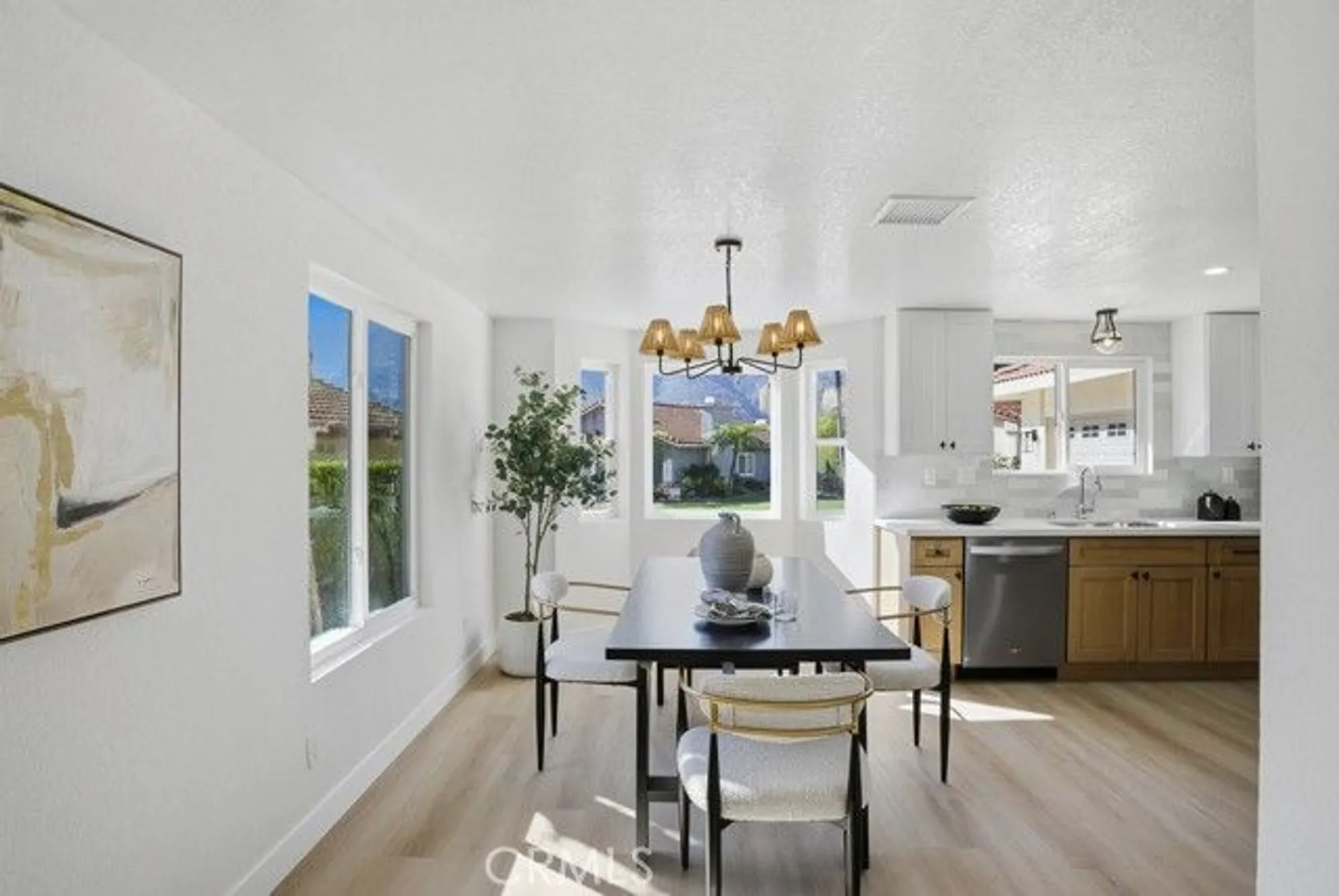 Property Slideshow image 9 of 52 | 1069 belleza st, Camarillo, CA, 93012