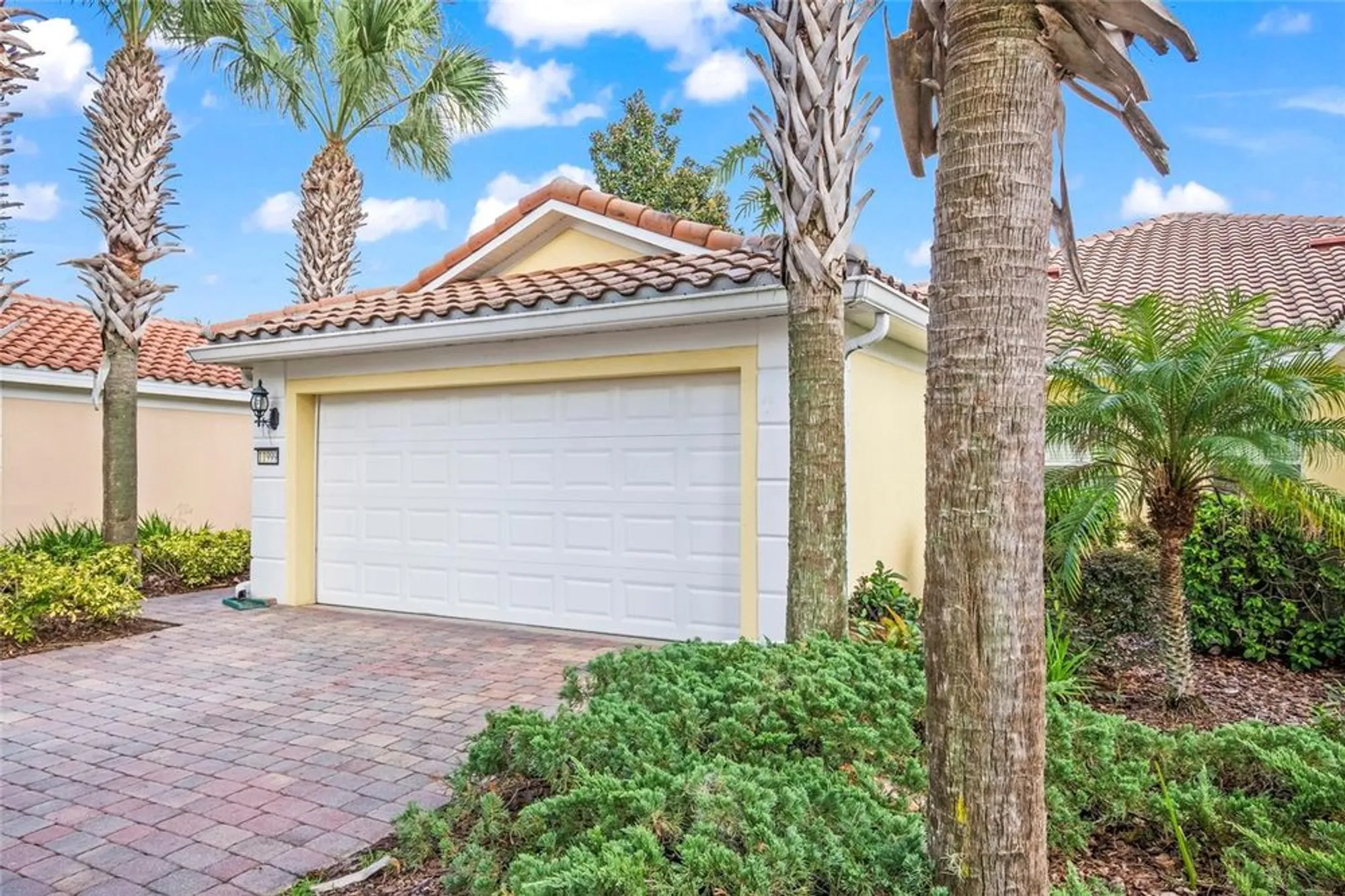 Property Slideshow image 25 of 34 | 11999 modena ln, Orlando, FL, 32827