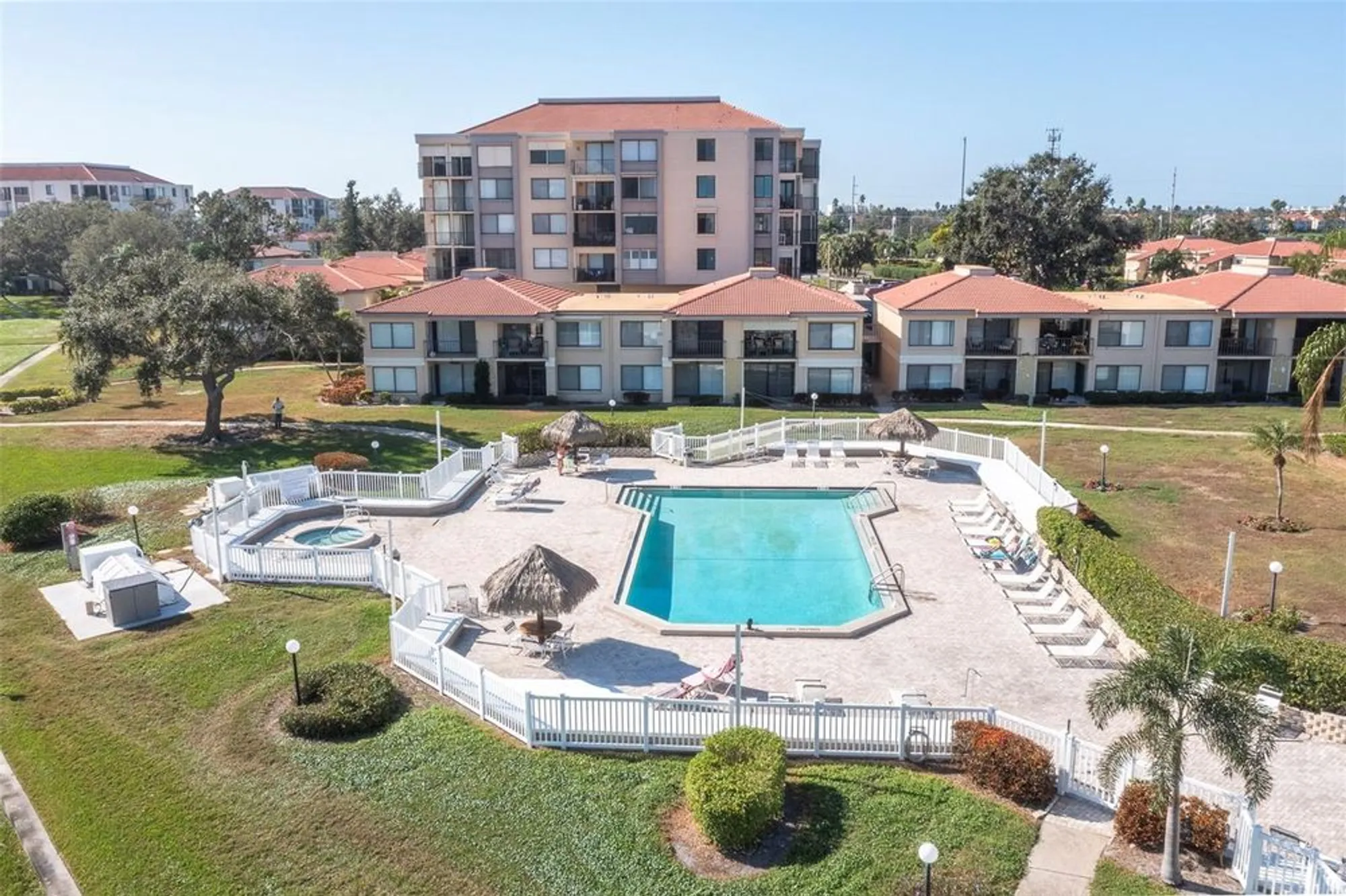 Property Slideshow image 24 of 27 | 6104 palma del mar blvd s apt 405, Saint Petersburg, FL, 33715