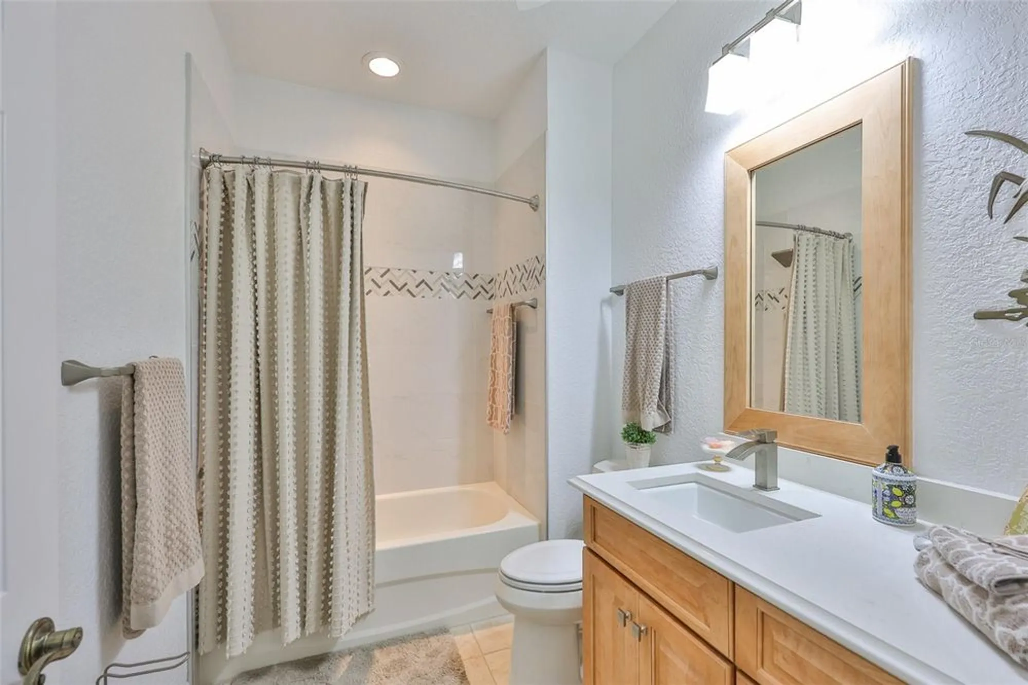 Property Slideshow image 35 of 57 | 1360 emerald dunes dr, Sun City Center, FL, 33573