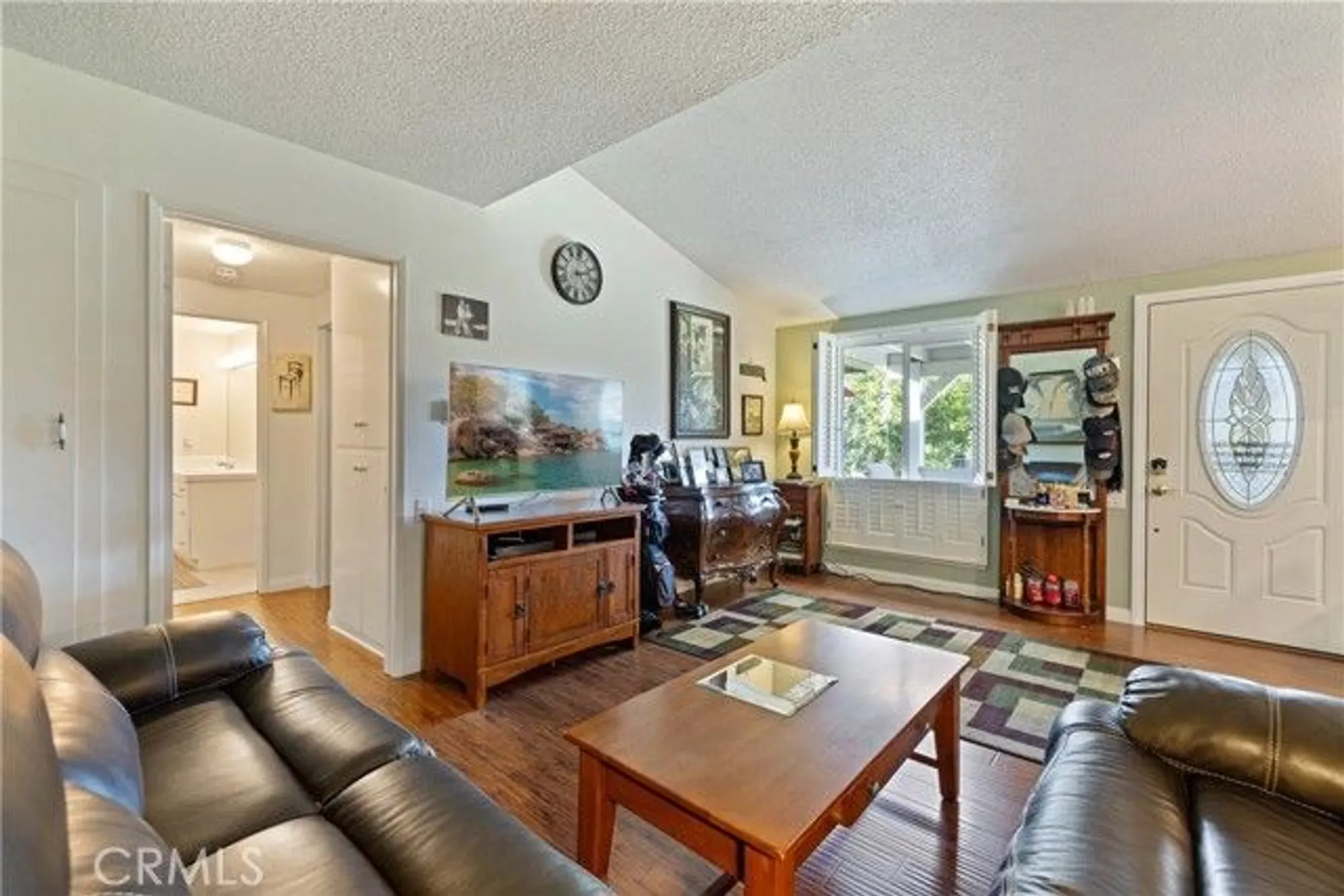 Property Slideshow image 4 of 57 | 19211 avenue of the oaks a, Newhall, CA, 91321