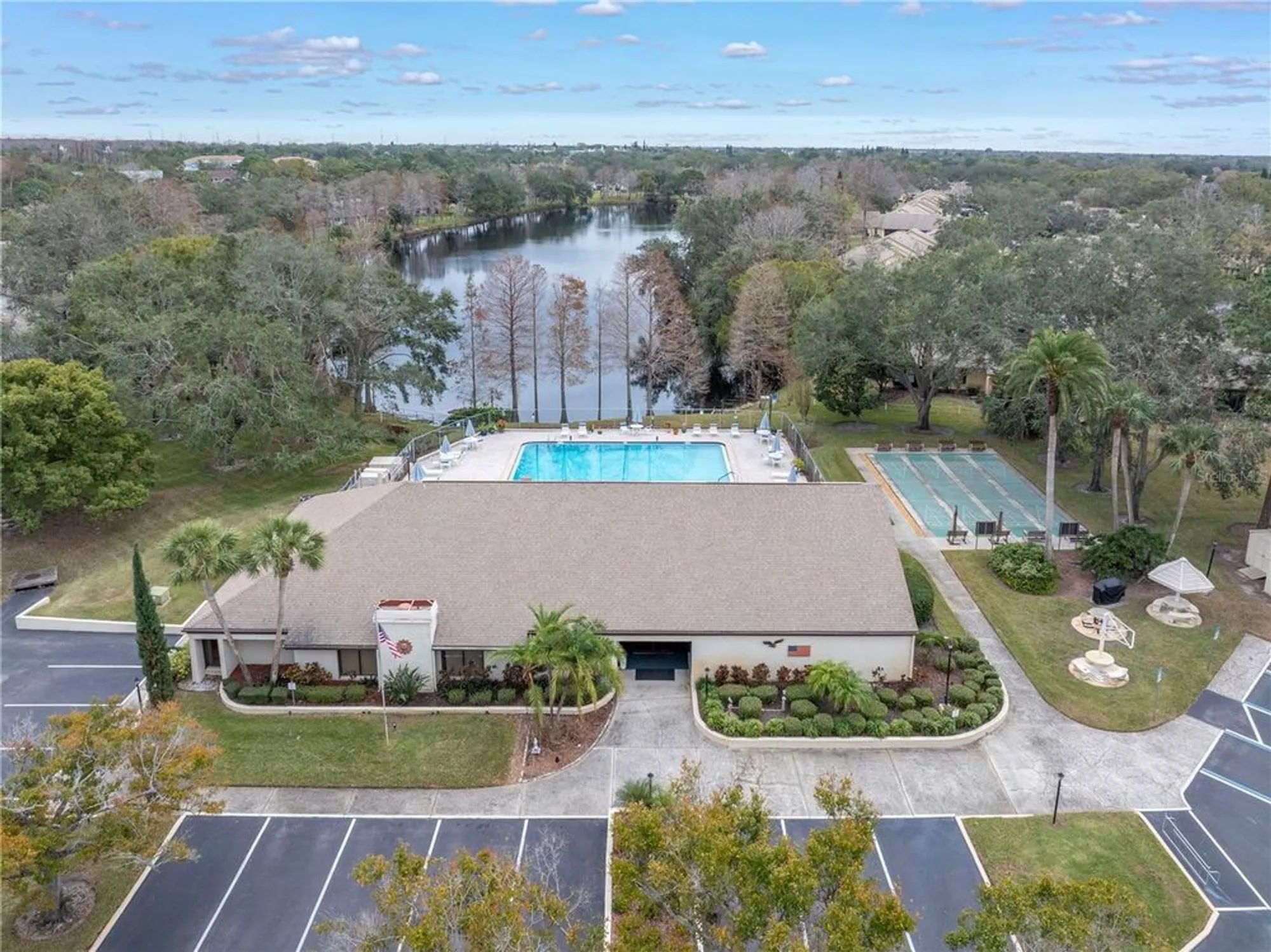 Property Slideshow image 13 of 23 | 2567 oakleaf ln 41b, Clearwater, FL, 33763