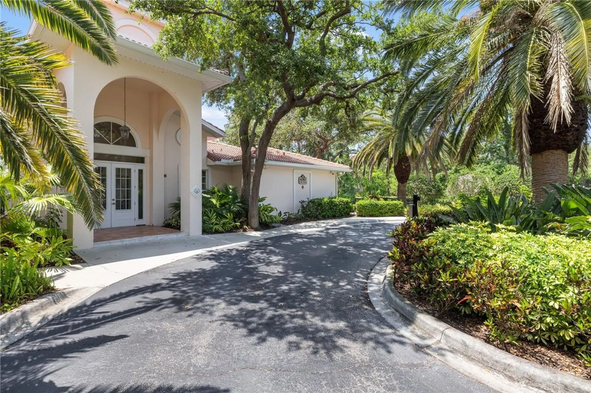 Property Slideshow image 33 of 55 | 4244 central sarasota pkwy apt 726, Sarasota, FL, 34238