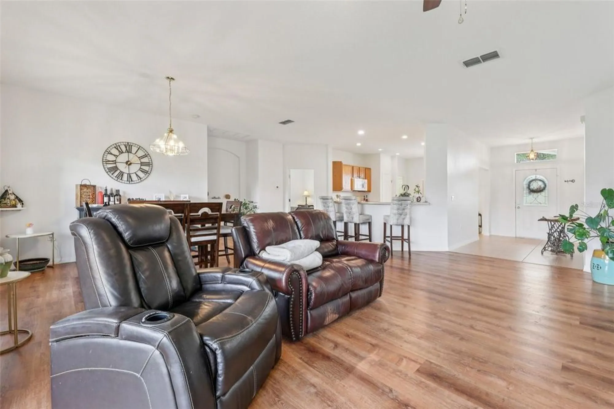 Property Slideshow image 4 of 26 | 448 sorrento rd, Kissimmee, FL, 34759