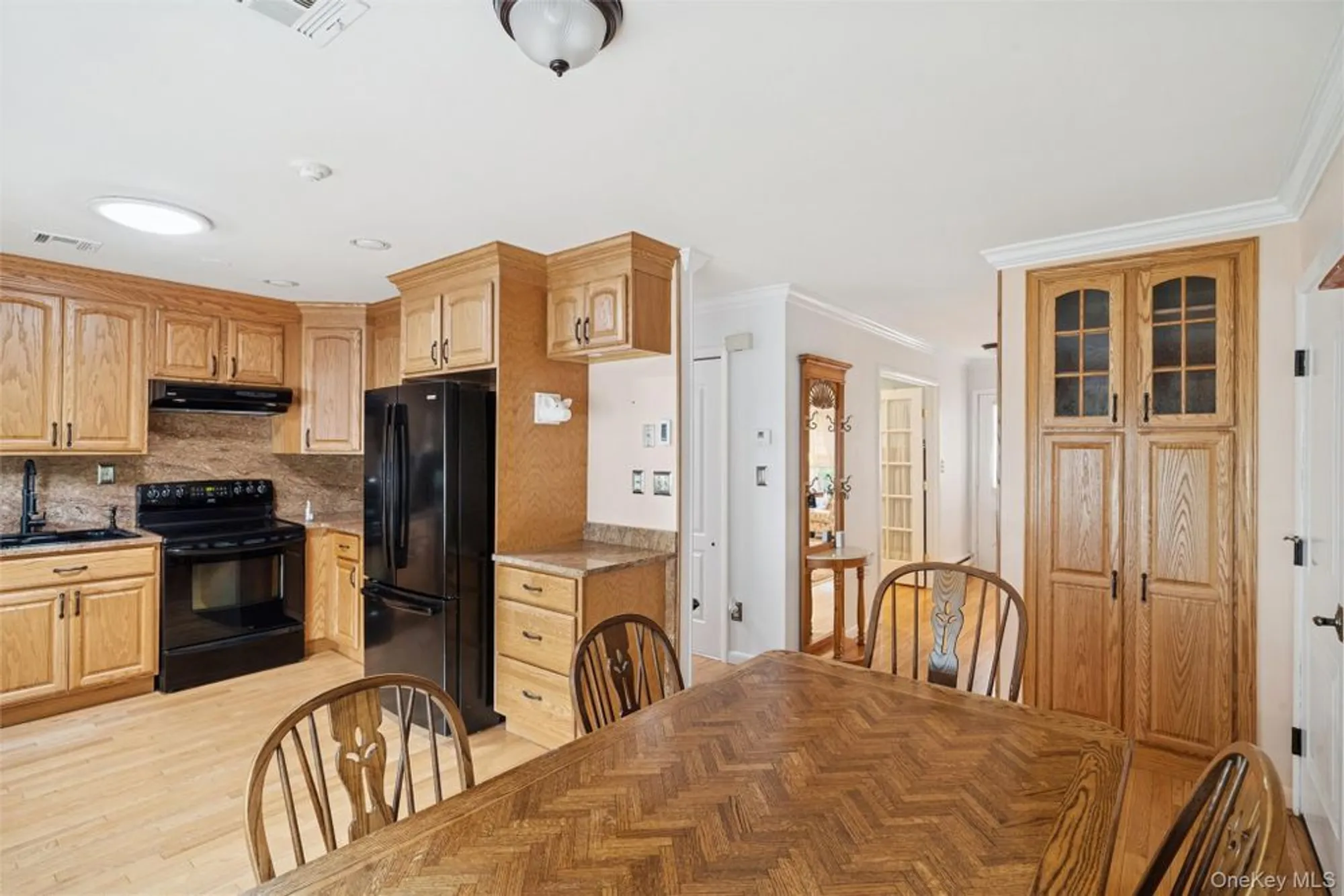 Property Slideshow image 6 of 34 | 474 darwen dr b, Ridge, NY, 11961