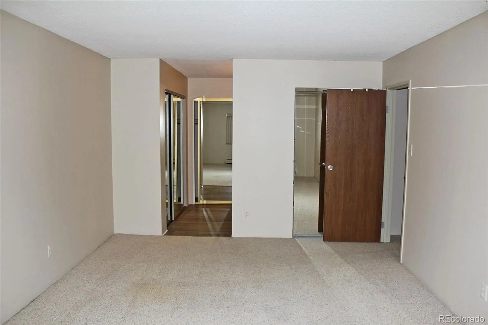 Property Slideshow image 8 of 21 | 14000 e linvale pl 310, Aurora, CO, 80014