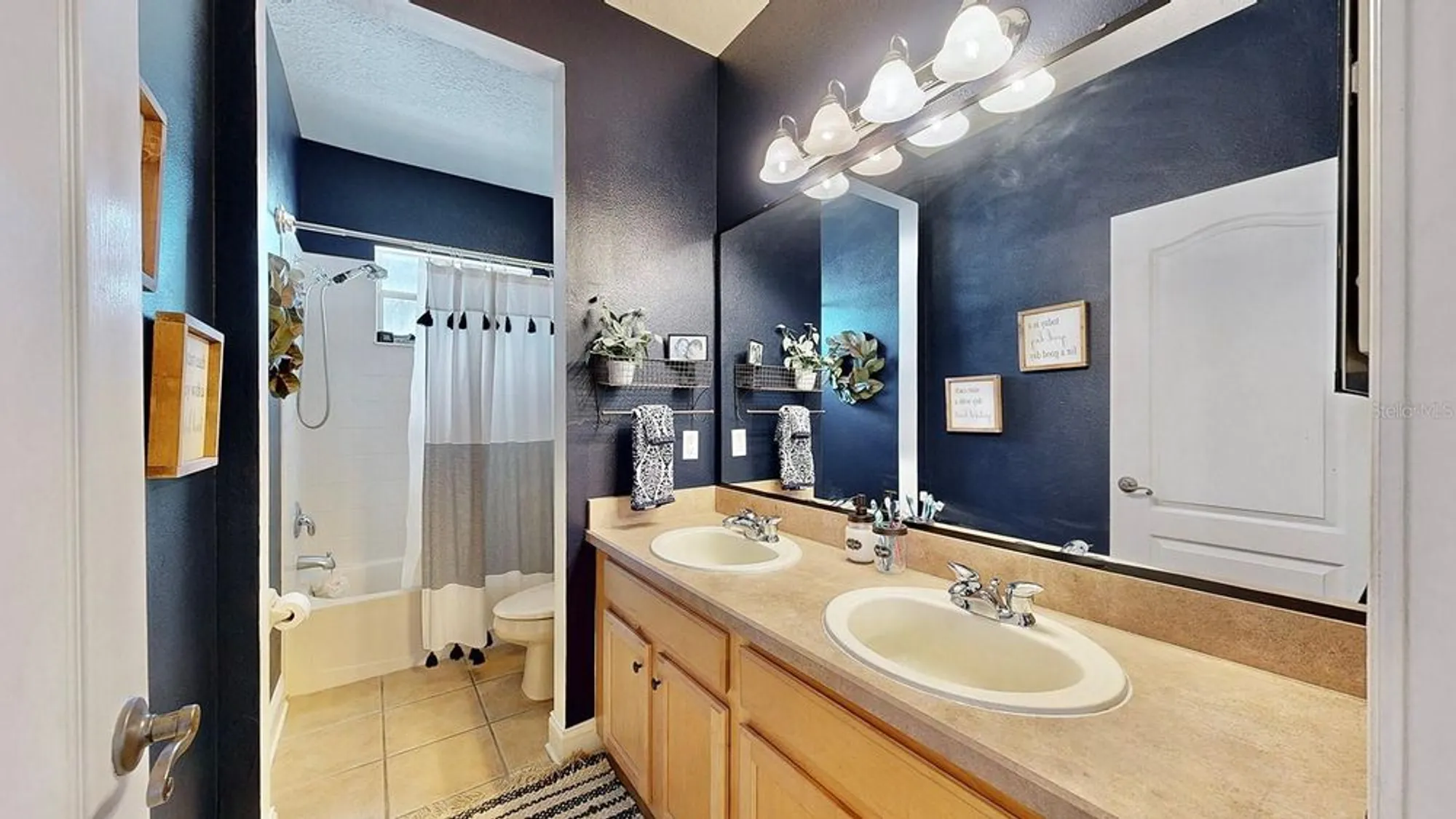 Property Slideshow image 45 of 81 | 310 manns harbor dr, Apollo Beach, FL, 33572