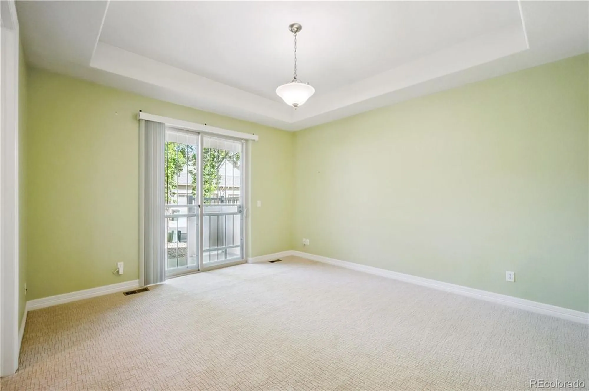 Property Slideshow image 23 of 50 | 8588 w quarles pl, Littleton, CO, 80128