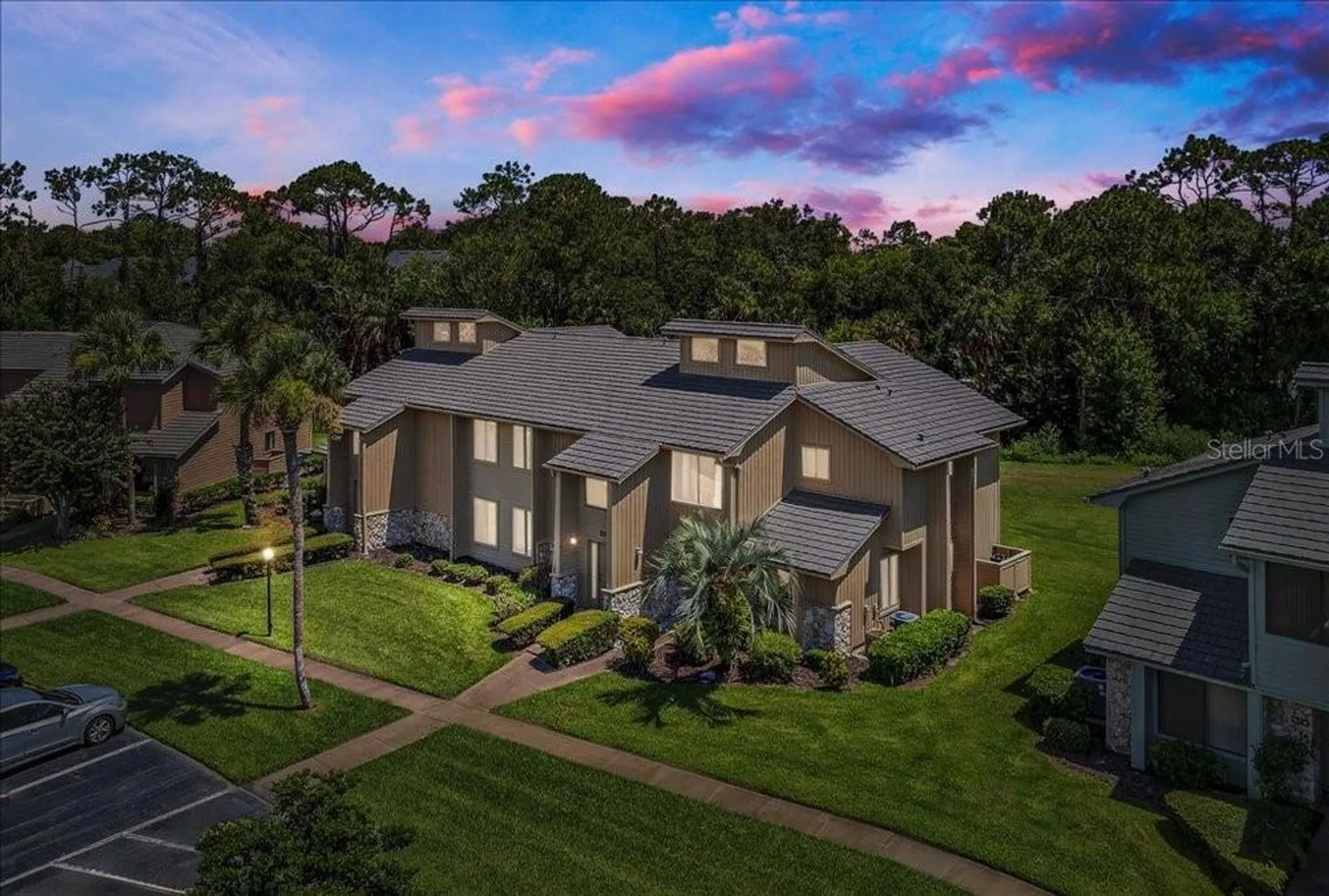 Property Slideshow image 27 of 37 | 133 blue heron dr d, Daytona Beach, FL, 32119