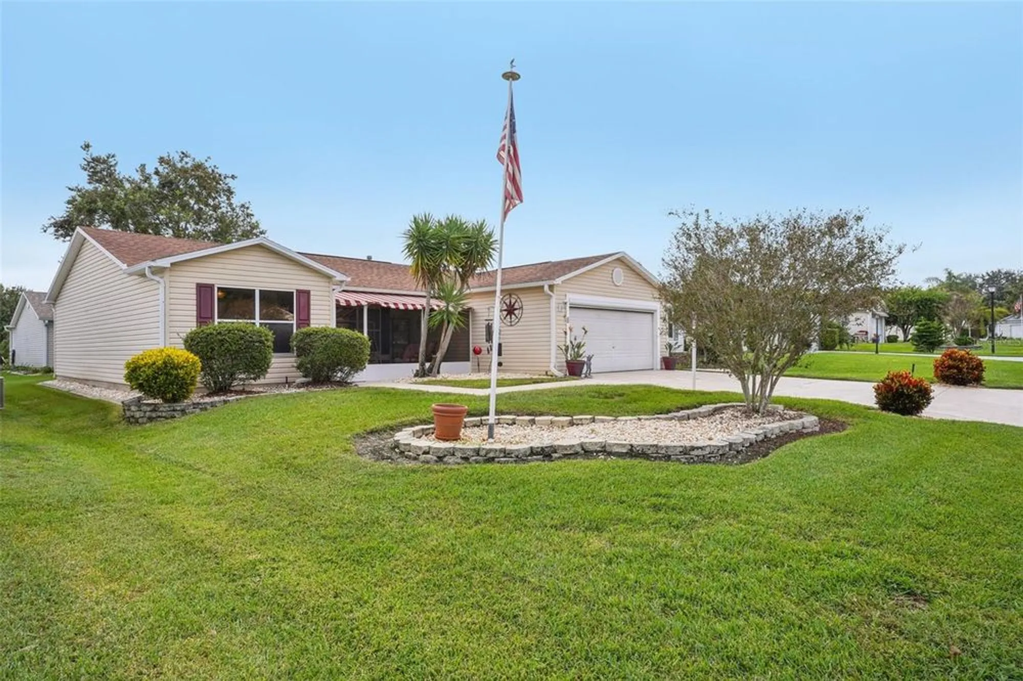 Property Slideshow image 3 of 38 | 2737 privada dr, The Villages, FL, 32162