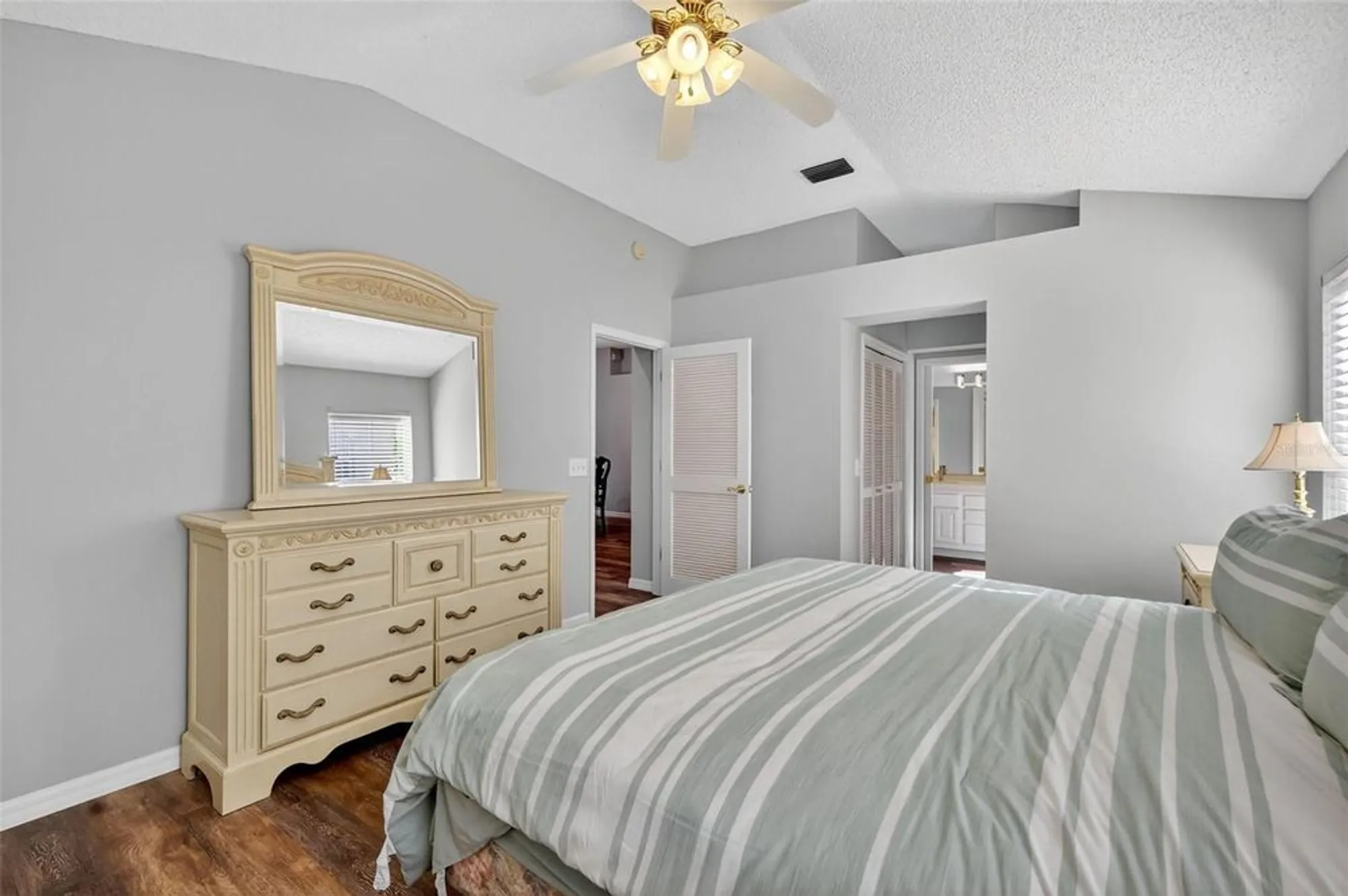 Property Slideshow image 17 of 35 | 511 loma paseo dr, The Villages, FL, 32159
