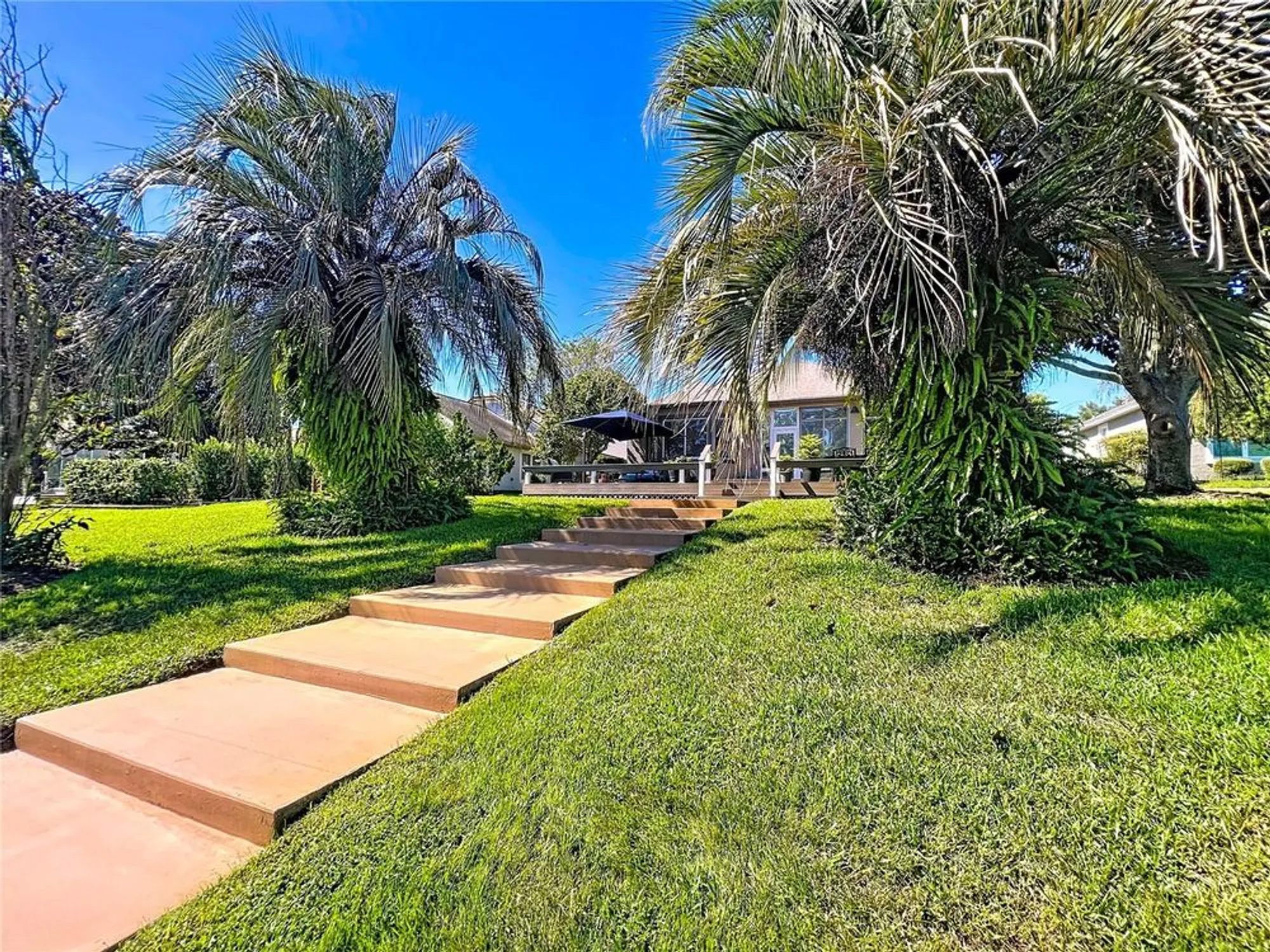 Property Slideshow image 37 of 50 | 6128 landings blvd, Lady Lake, FL, 32159