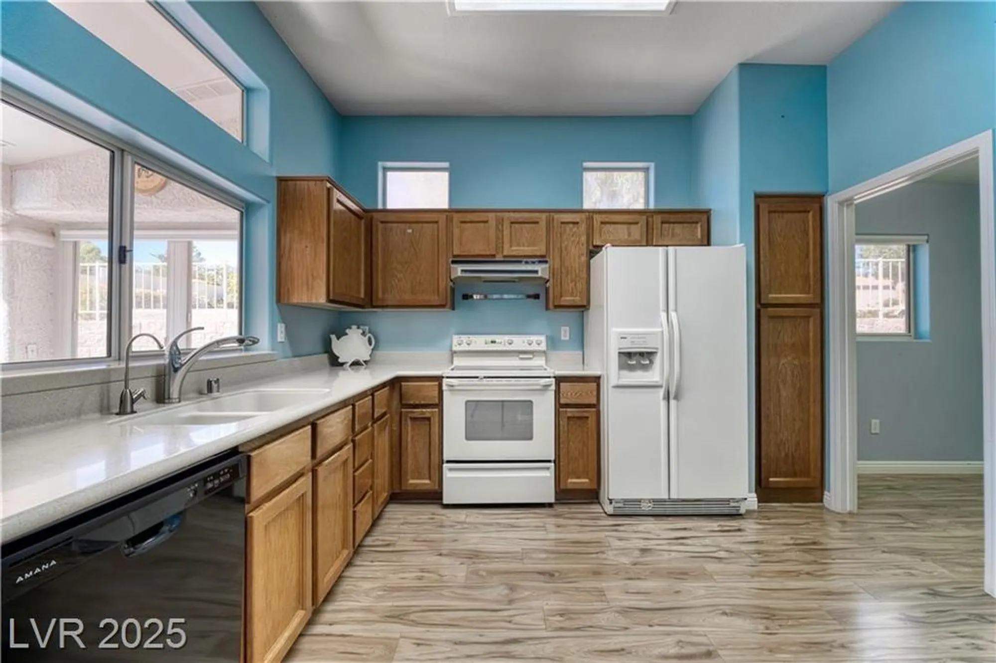 Property Slideshow image 6 of 43 | 11017 clear meadows dr, Las Vegas, NV, 89134