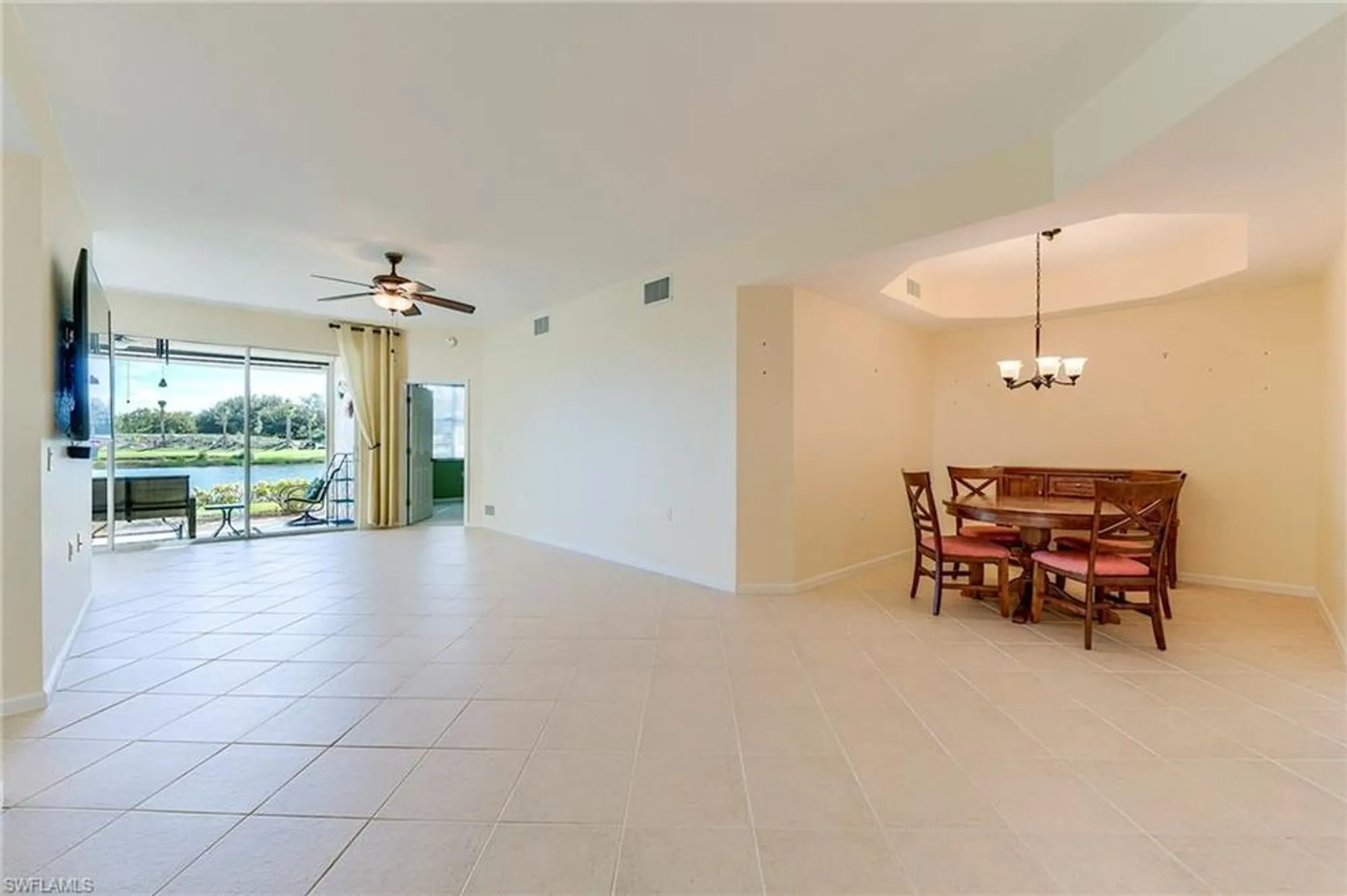 Property Slideshow image 11 of 44 | 3090 meandering way 101, Fort Myers, FL, 33905