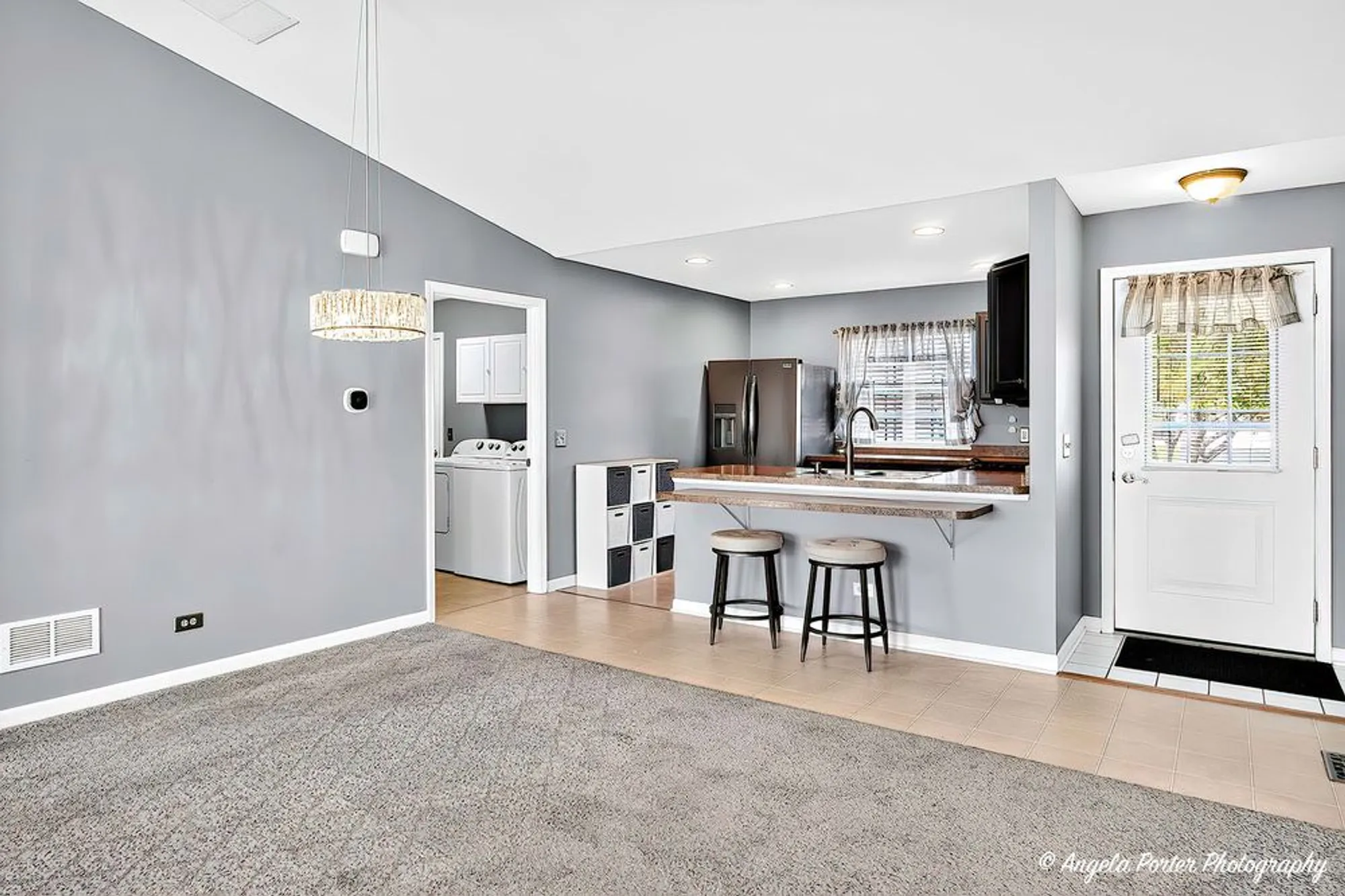 Property Slideshow image 7 of 29 | 806 madison ave, Mchenry, IL, 60050