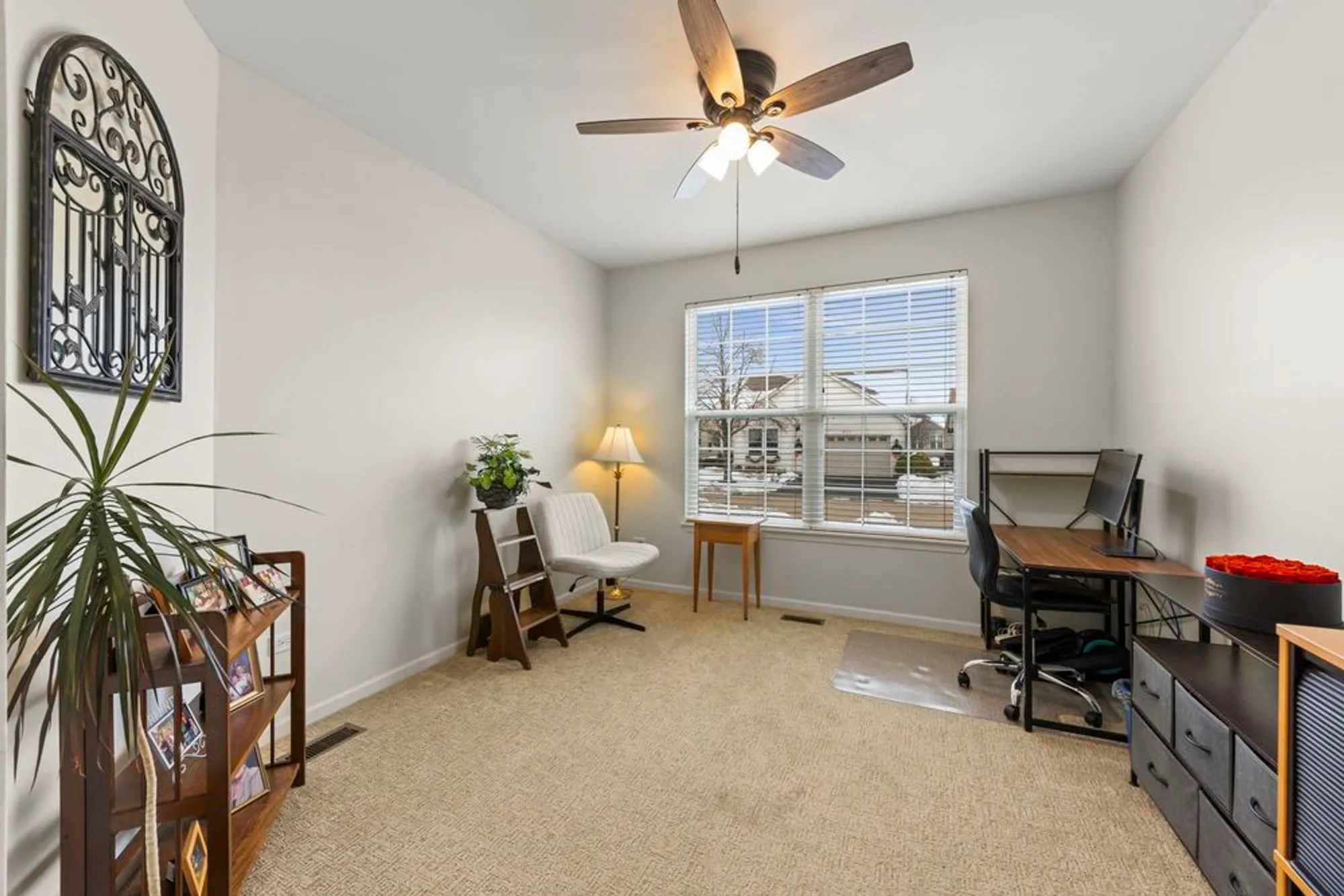 Property Slideshow image 22 of 58 | 16174 seneca lake cir, Crest Hill, IL, 60403