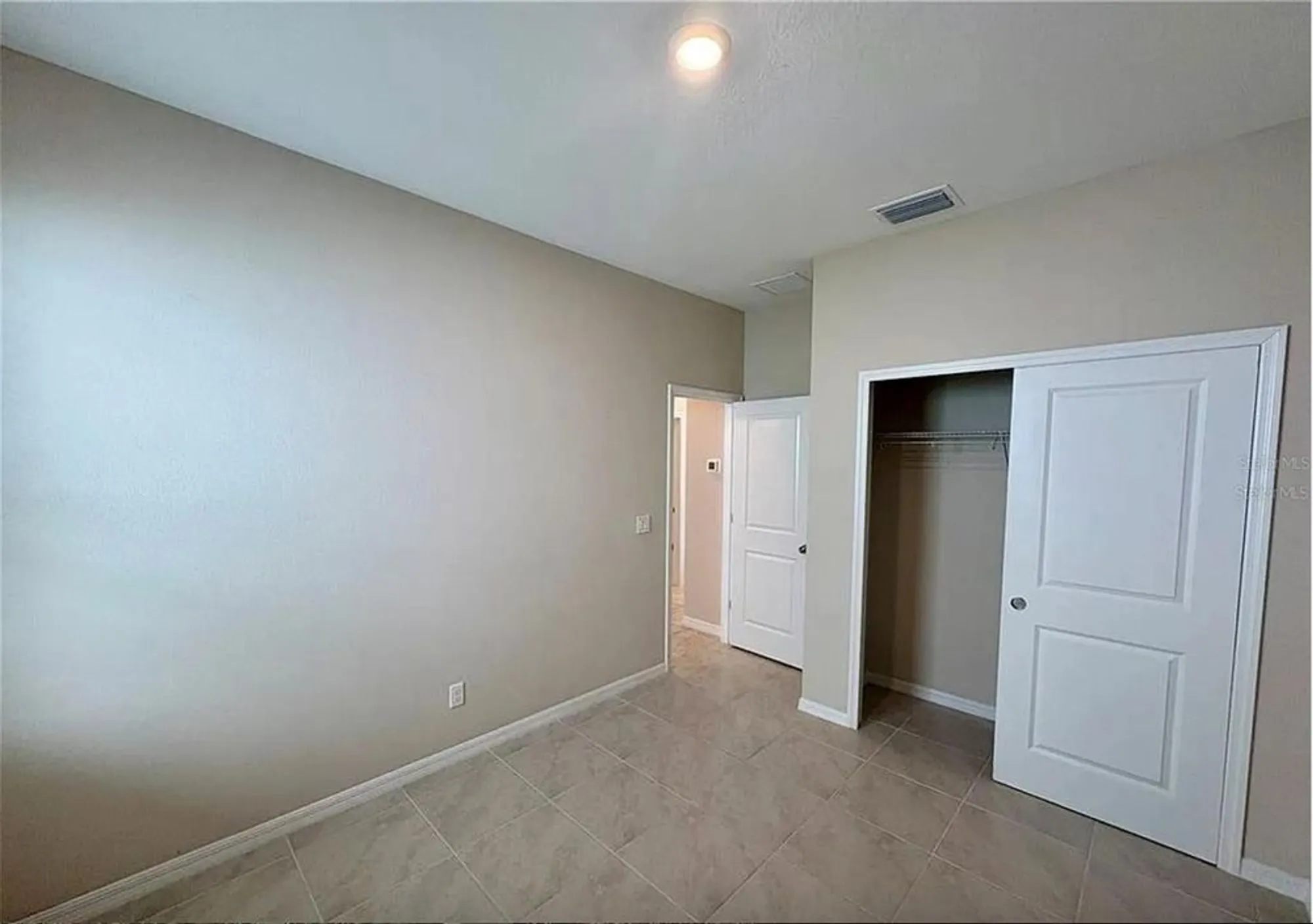 Property Slideshow image 9 of 27 | 16439 paynes mill dr, Bradenton, FL, 34211