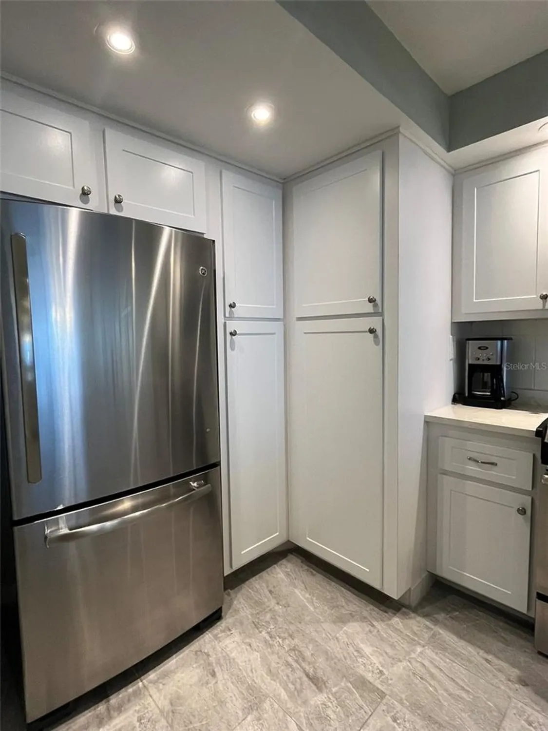 Property Slideshow image 9 of 32 | 6218 palma del mar blvd s apt 303, St Petersburg, FL, 33715