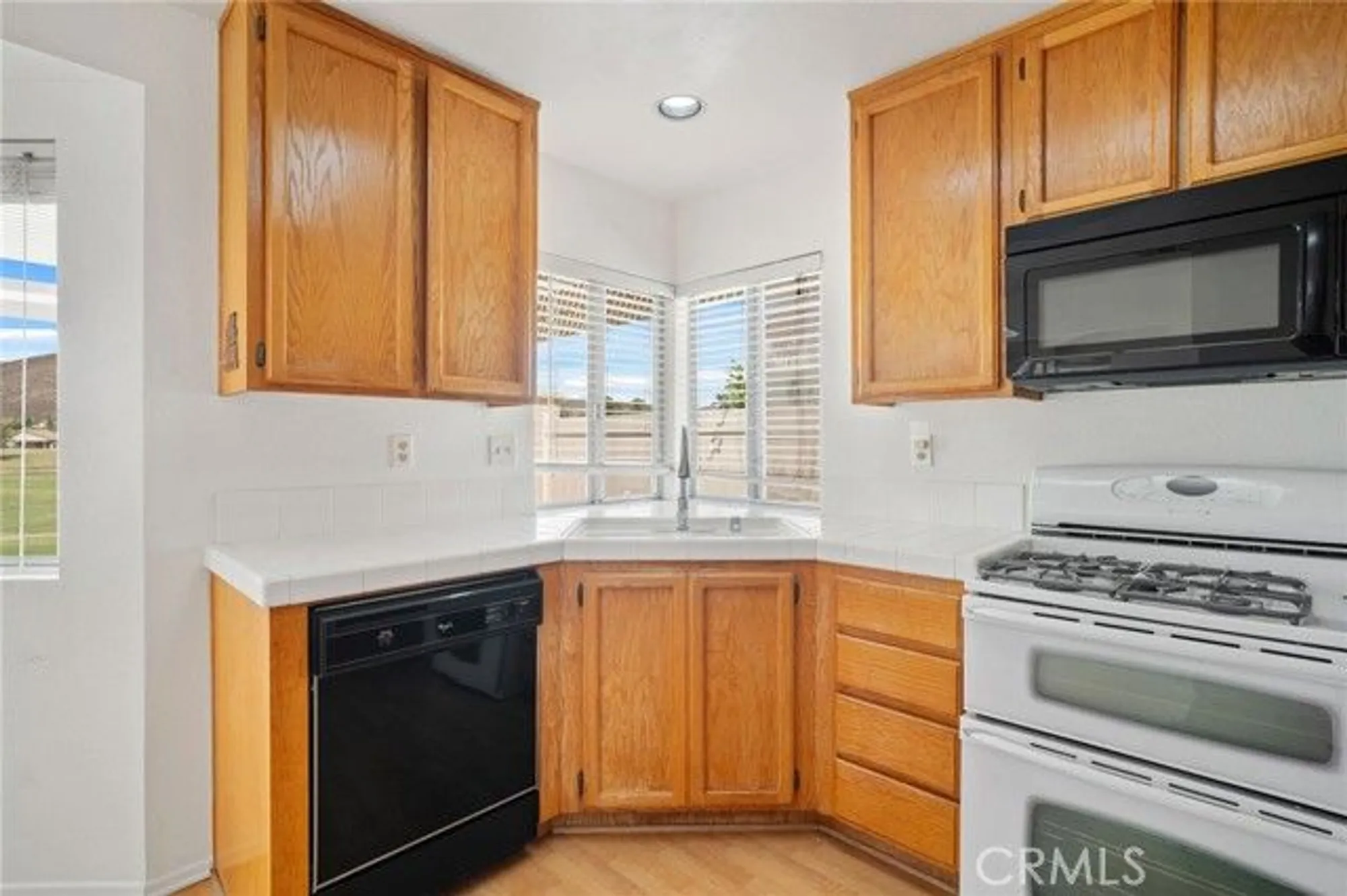 Property Slideshow image 11 of 44 | 27962 palm villa dr, Menifee, CA, 92584