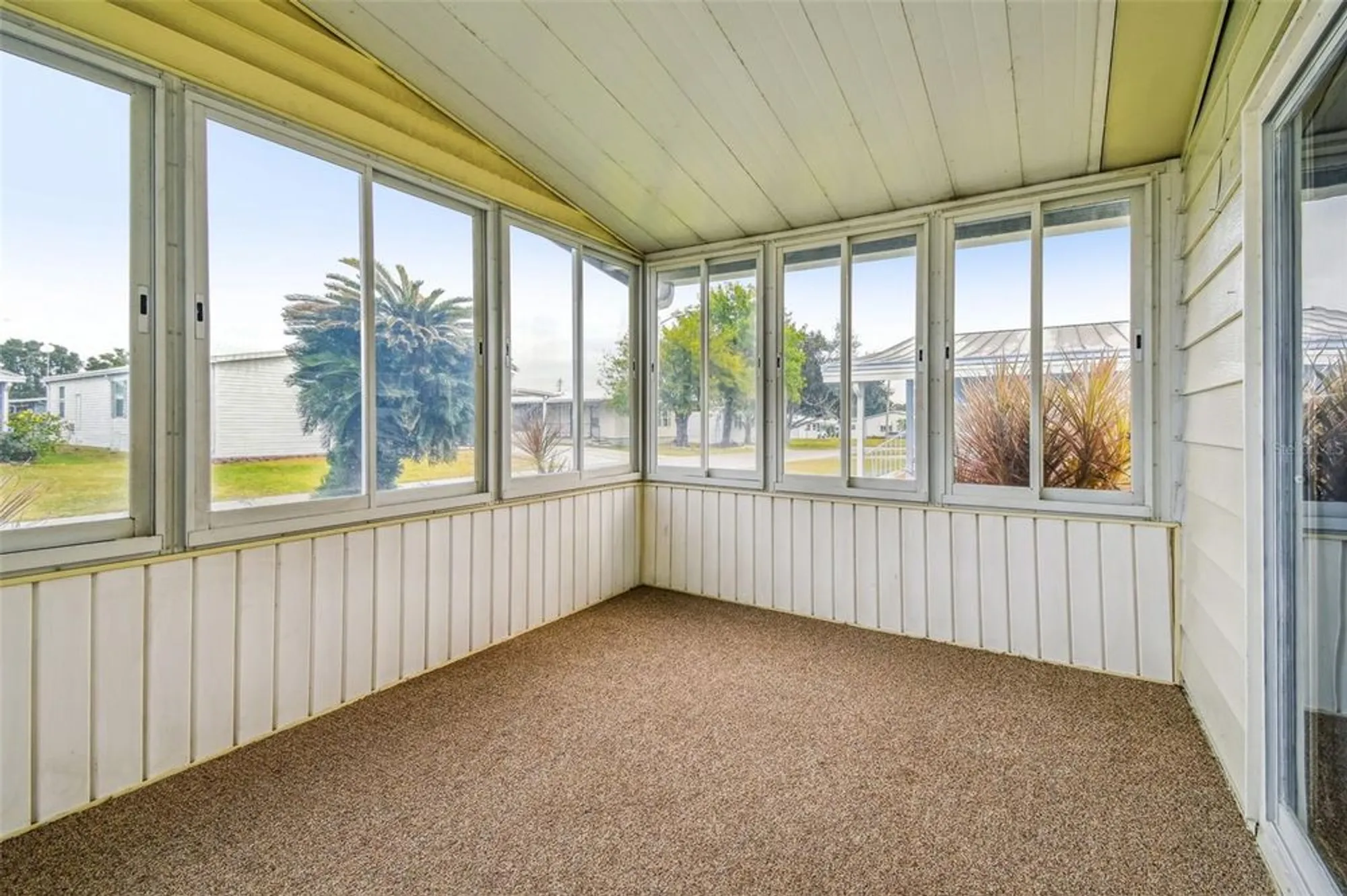 Property Slideshow image 17 of 77 | 1811 sherwood hill dr, Lakeland, FL, 33810