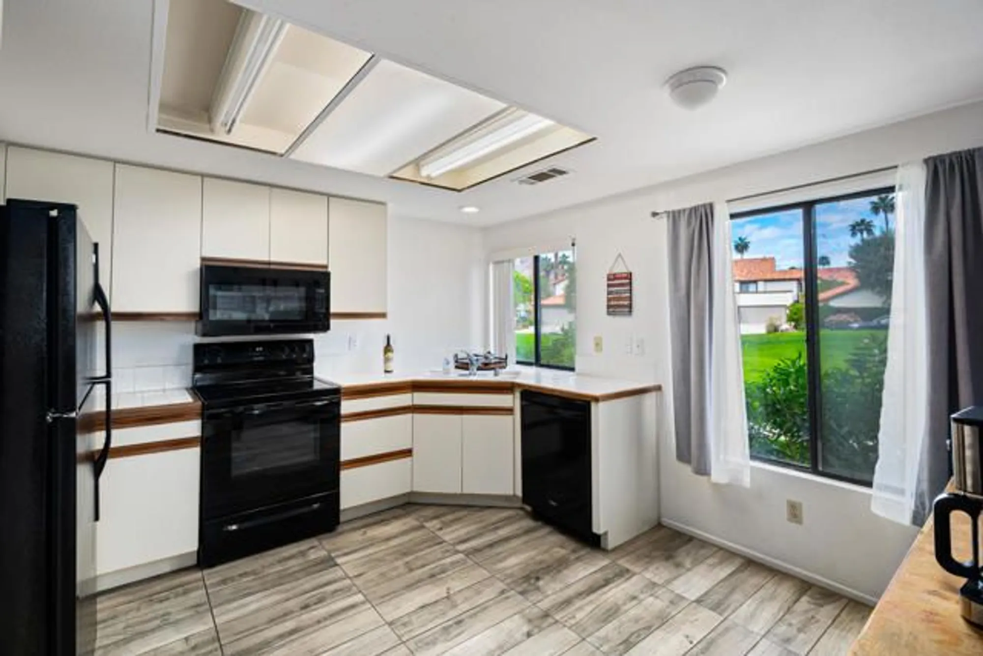 Property Slideshow image 19 of 36 | 54964 firestone, La Quinta, CA, 92253