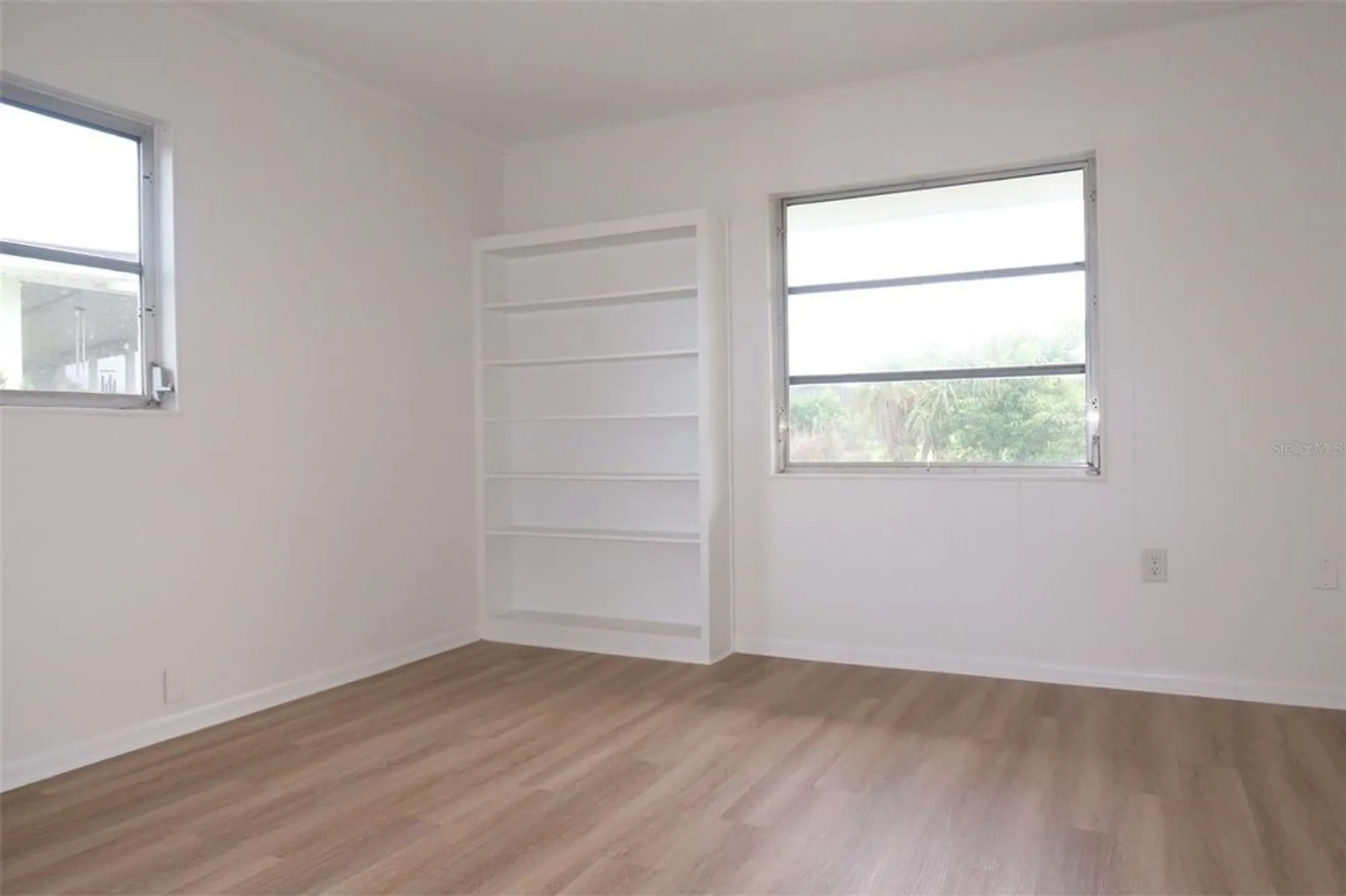 Property Slideshow image 20 of 24 | 604 ojai ave, Sun City Center, FL, 33573