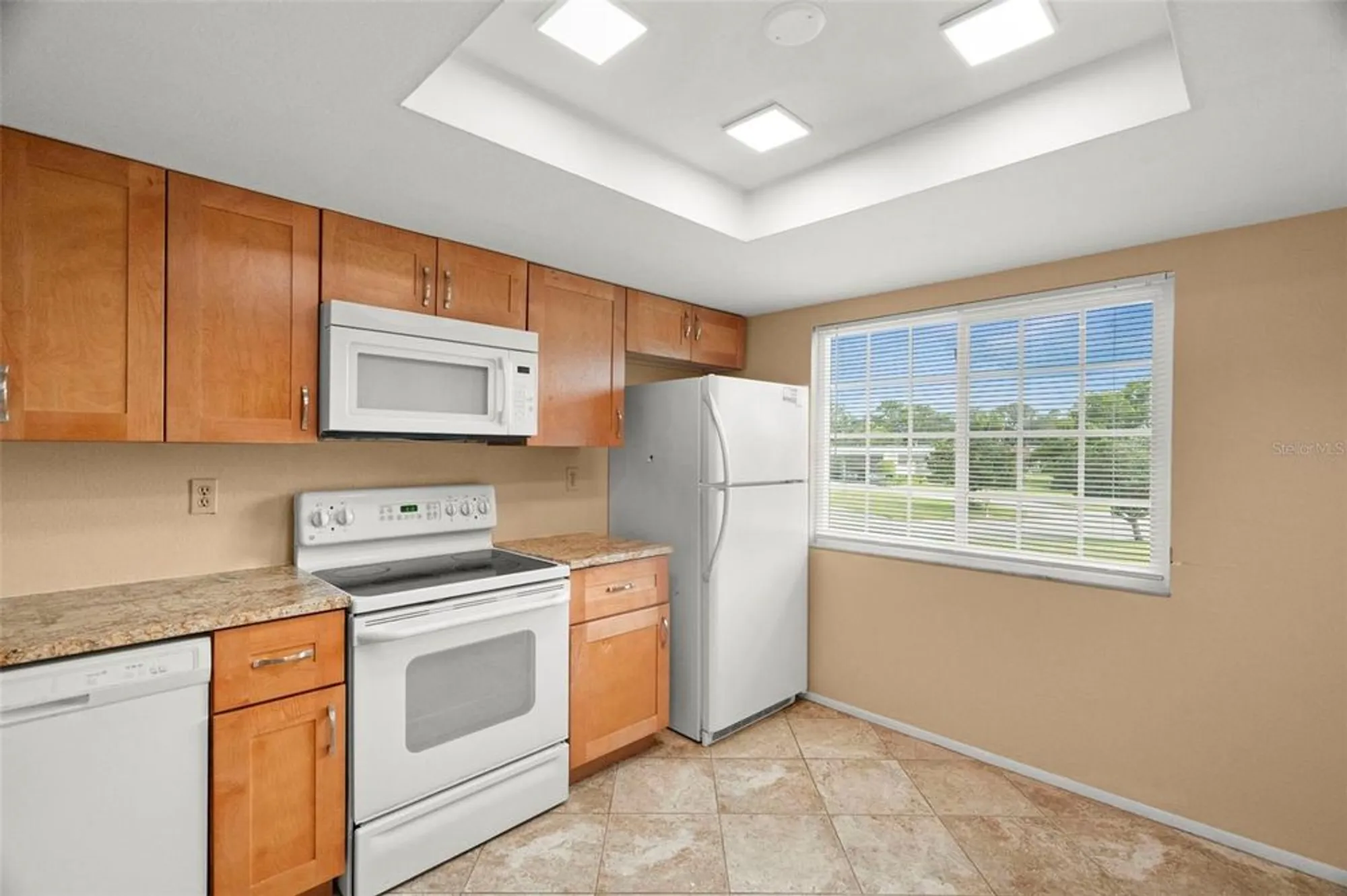 Property Slideshow image 11 of 39 | 8111 braddock cir 6, Port Richey, FL, 34668