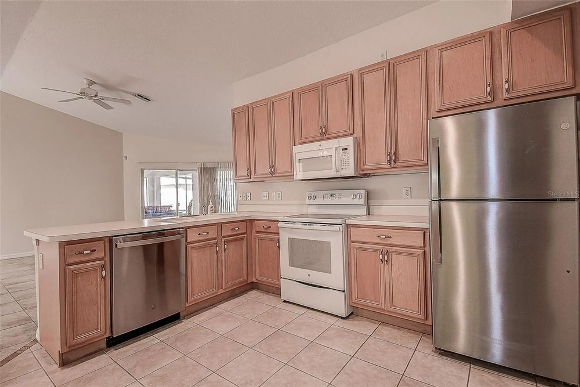 Property Slideshow image 10 of 45 | 29417 caddyshack ln, San Antonio, FL, 33576