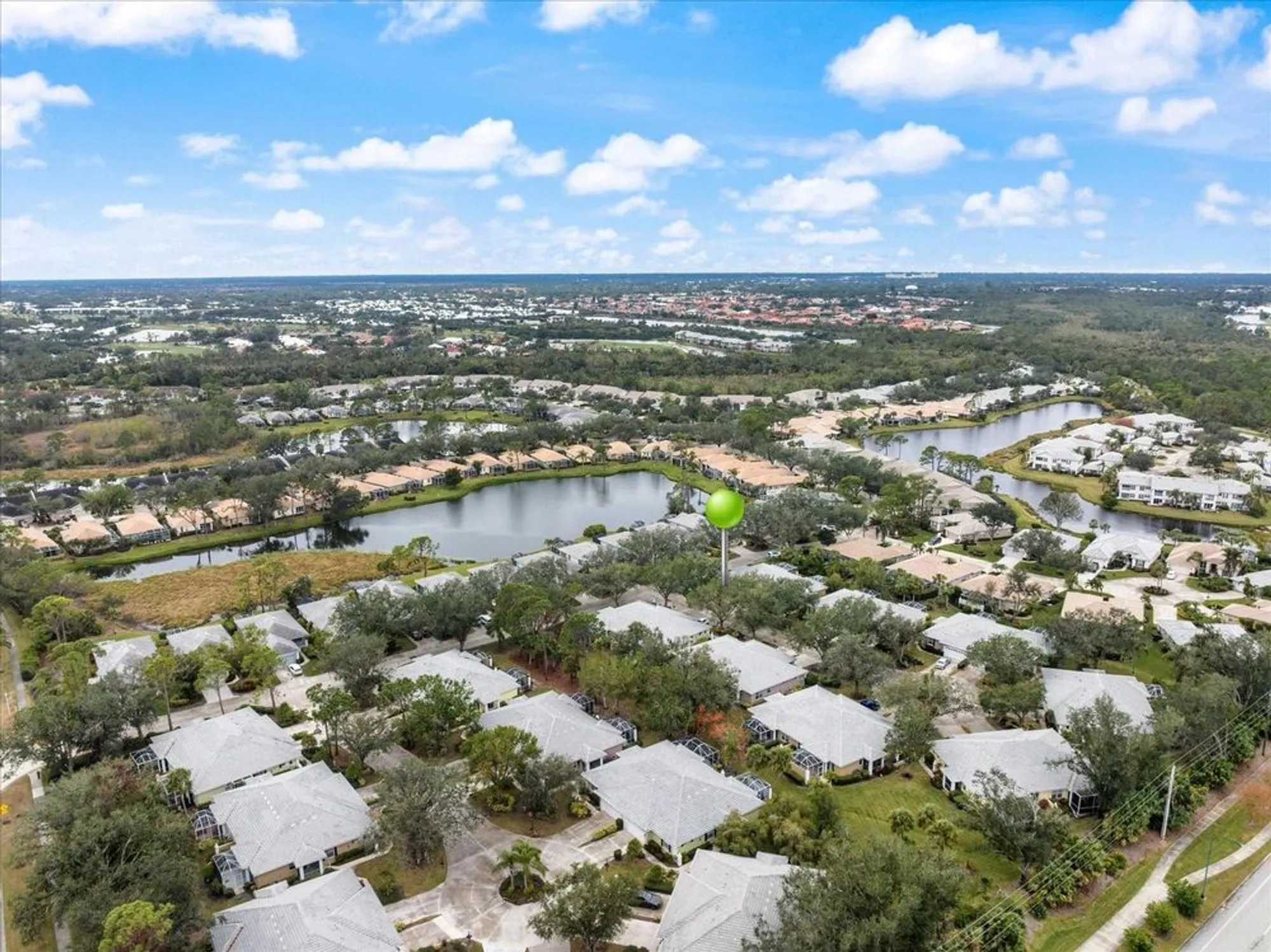 Property Slideshow image 26 of 40 | 900 paisley ct 1, Venice, FL, 34293