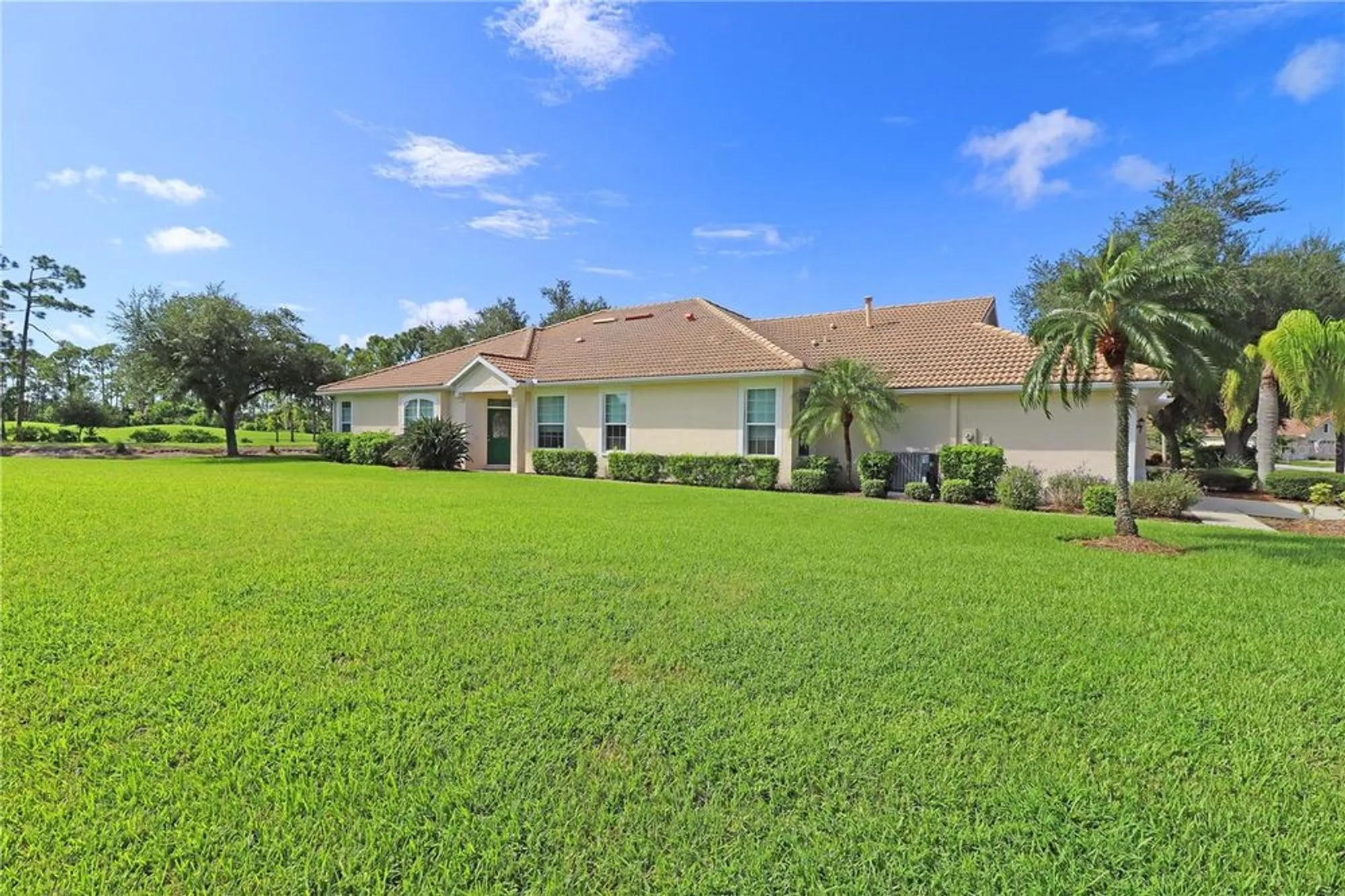 Property Slideshow image 3 of 28 | 5107 whispering oaks dr, North Port, FL, 34287
