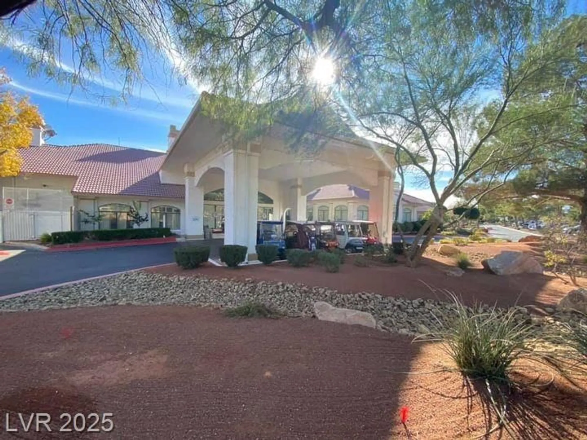 Property Slideshow image 39 of 47 | 5553 singing hills dr, Las Vegas, NV, 89130