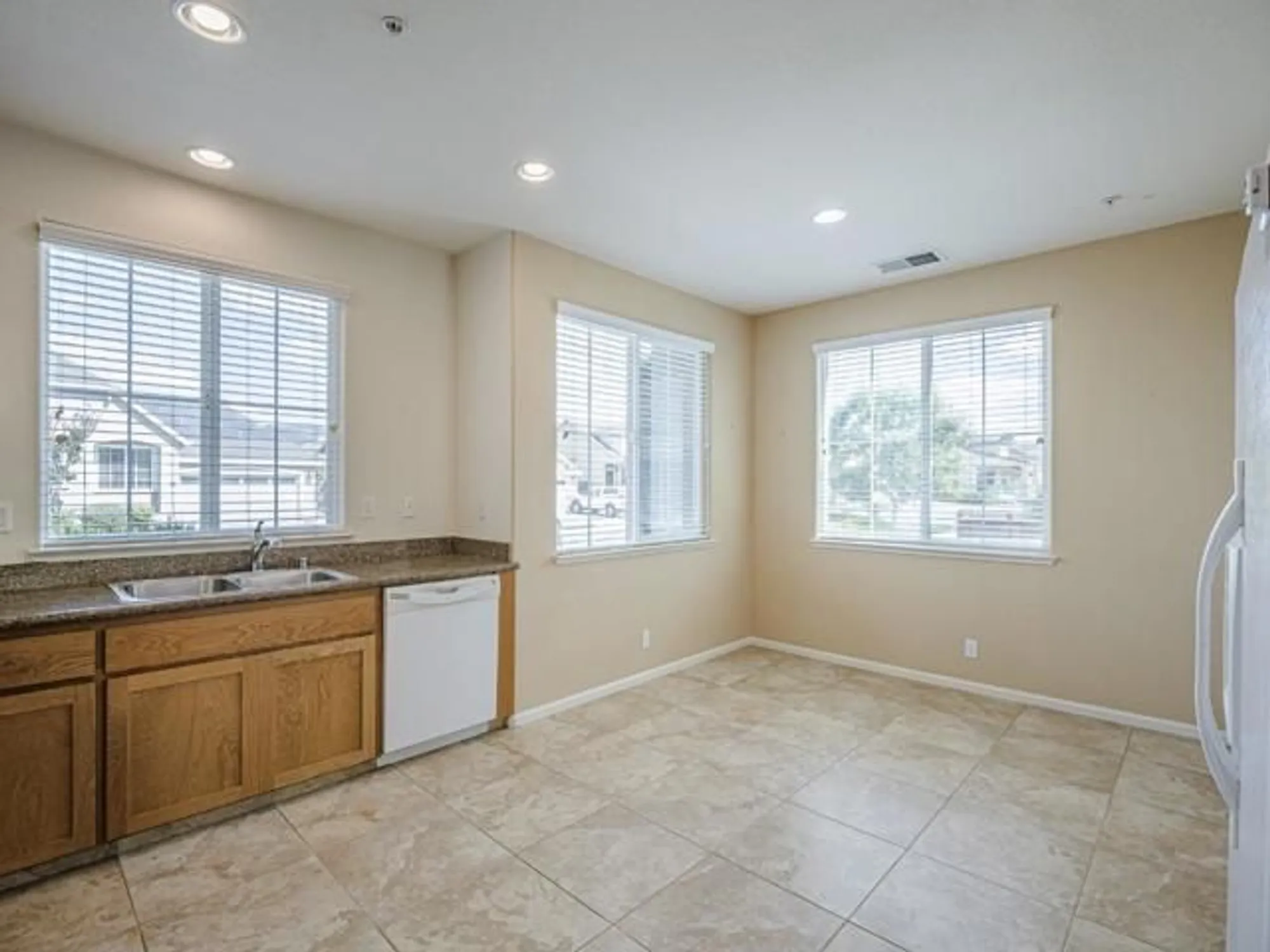 Property Slideshow image 15 of 38 | 443 vivienne dr, Watsonville, CA, 95076