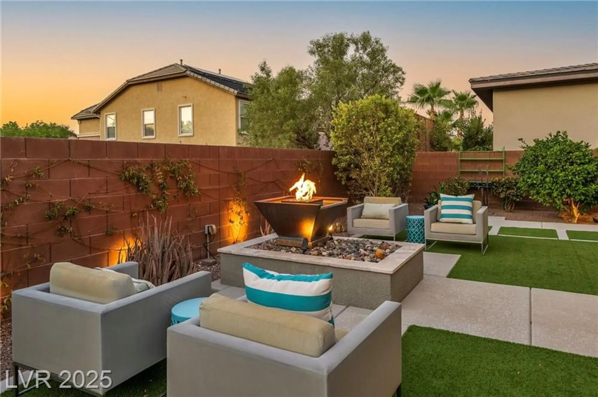 Property Slideshow image 38 of 87 | 9988 regency square ave, Las Vegas, NV, 89148
