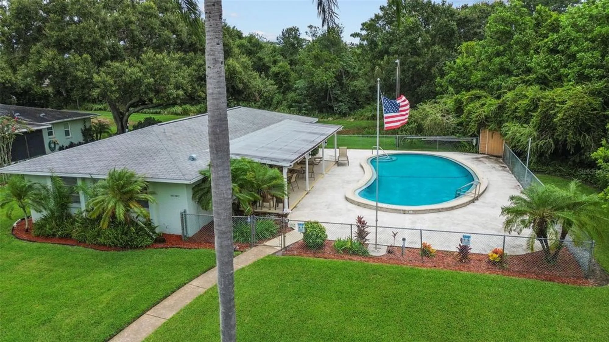 Property Slideshow image 31 of 36 | 1163 orange tree cir d, Palm Harbor, FL, 34684