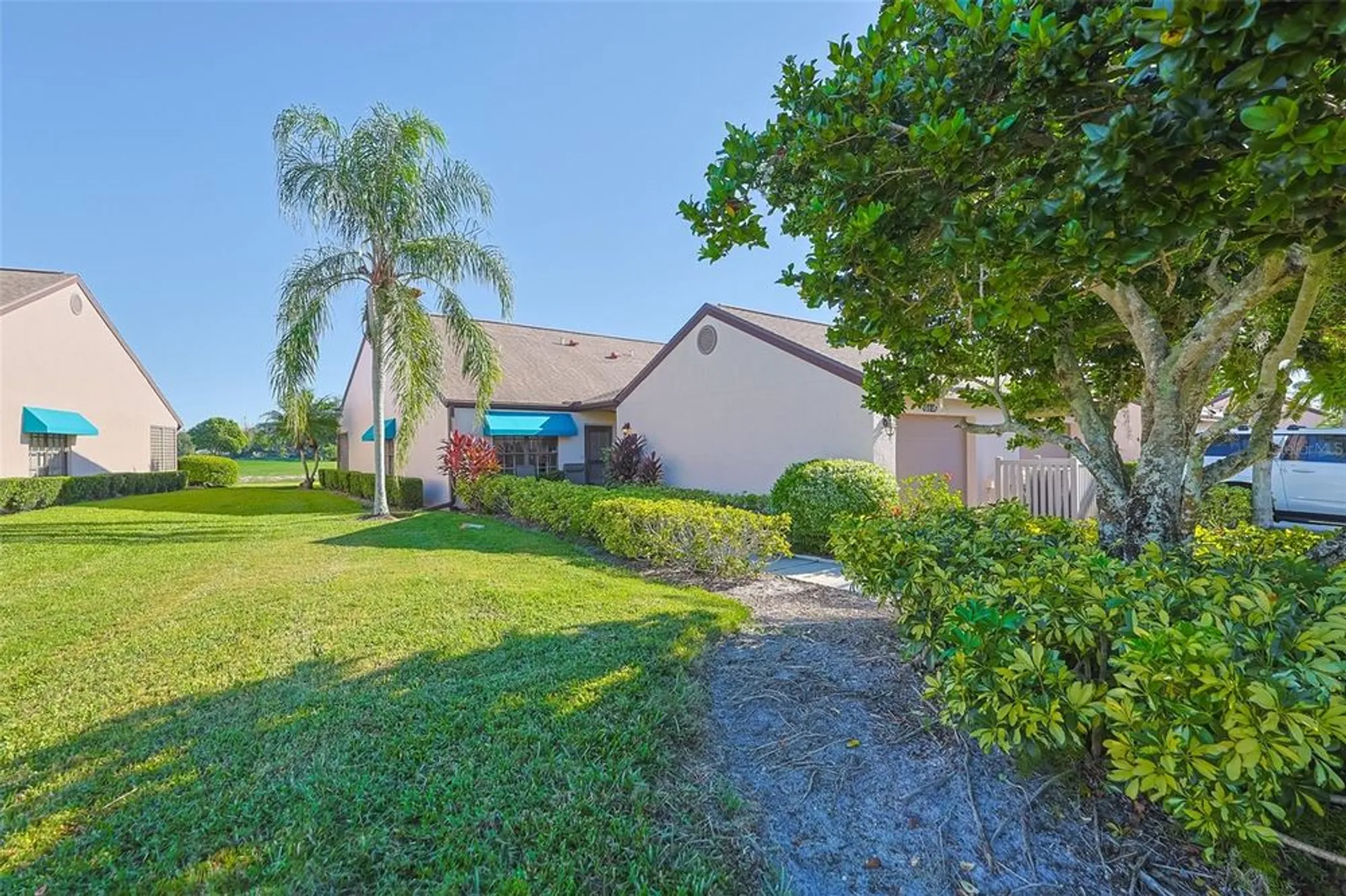 Property Slideshow image 38 of 56 | 5941 clubside dr # 5941, Sarasota, FL, 34243