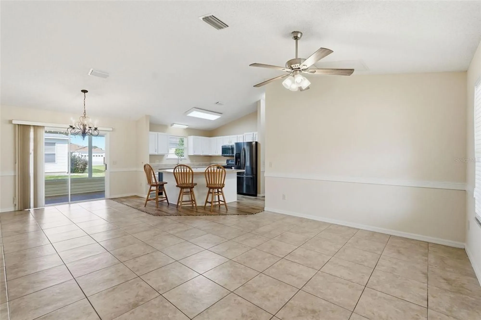 Property Slideshow image 10 of 69 | 17985 se 92nd amory ave, The Villages, FL, 32162