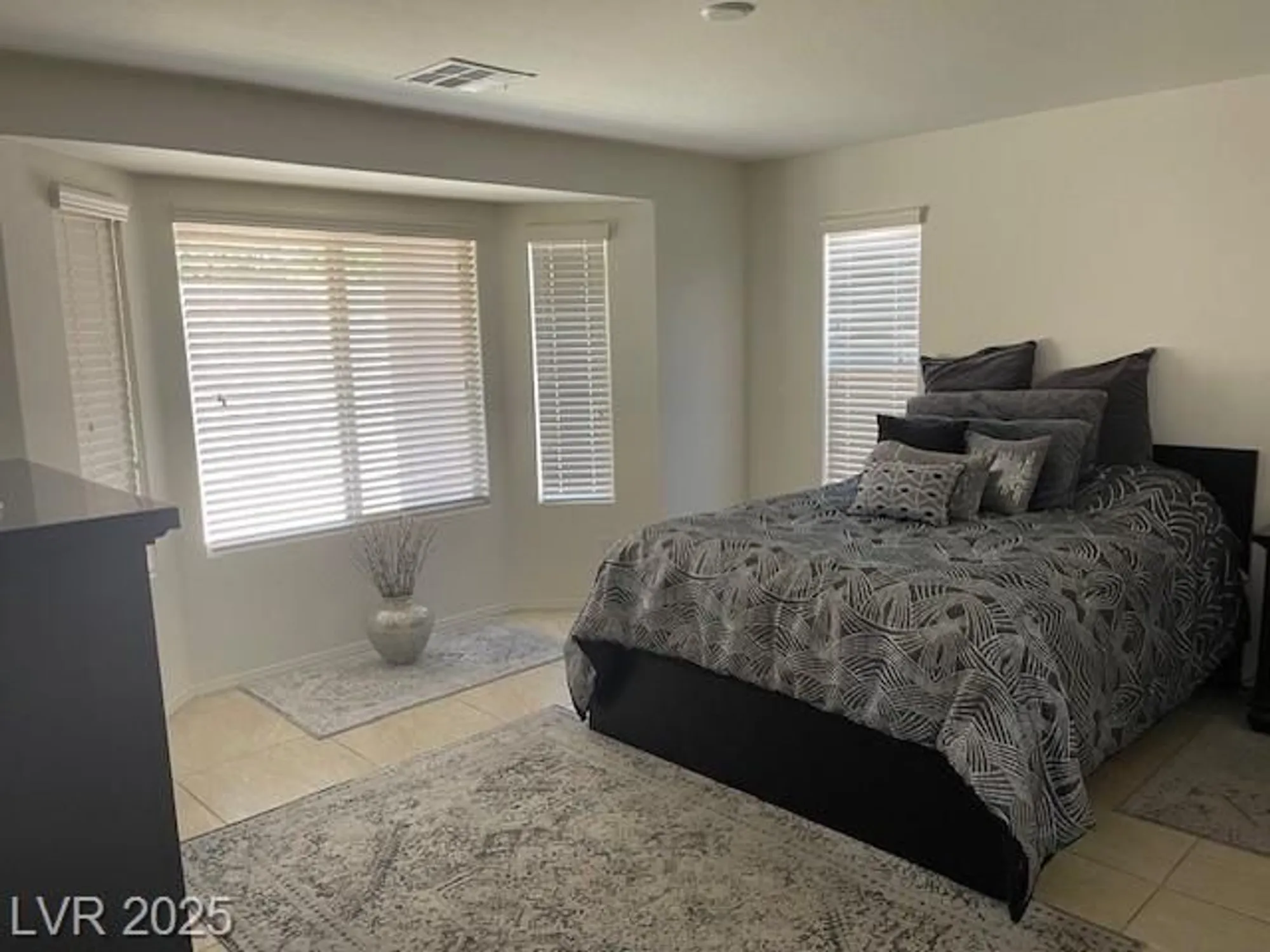 Property Slideshow image 7 of 14 | 3712 garnet heights ave, North Las Vegas, NV, 89081