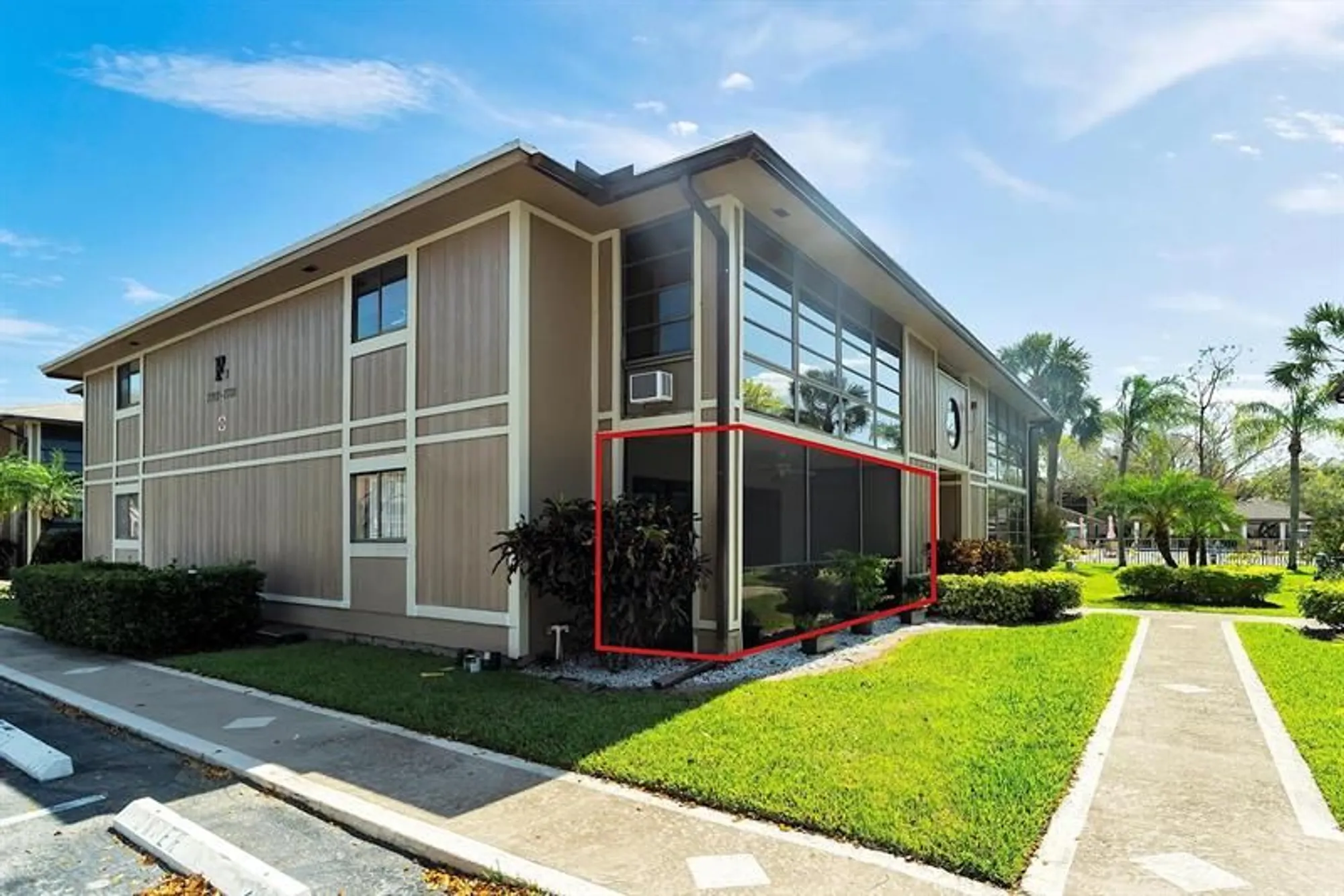 Property Slideshow image 1 of 34 | 7717 ashmont cr 109, Tamarac, FL, 33321