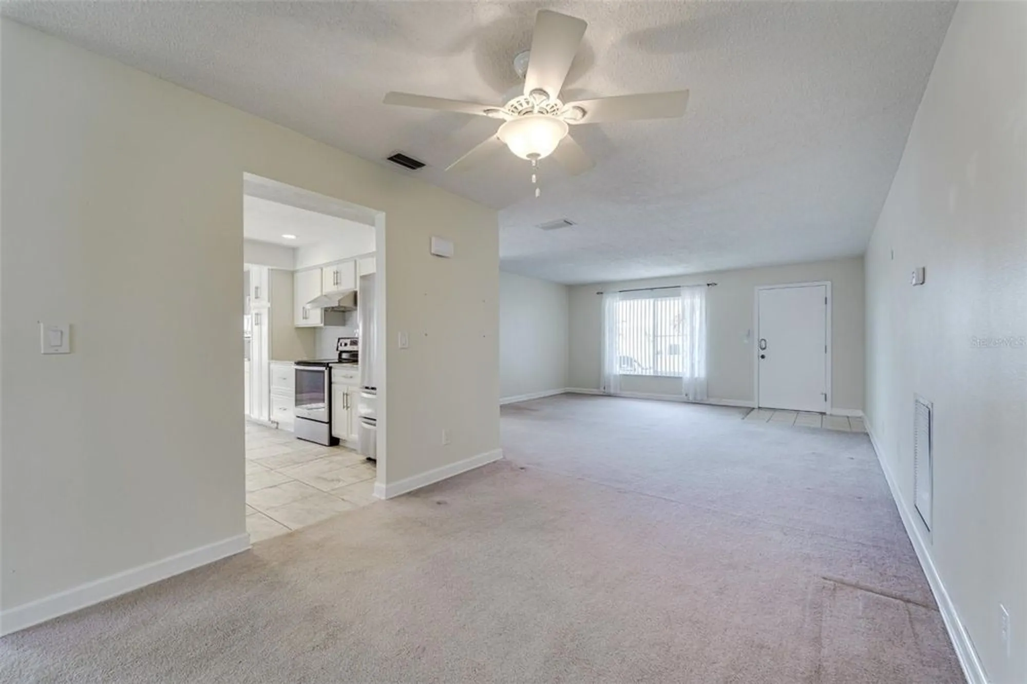 Property Slideshow image 11 of 72 | 9235 35th way n # 6, Pinellas Park, FL, 33782
