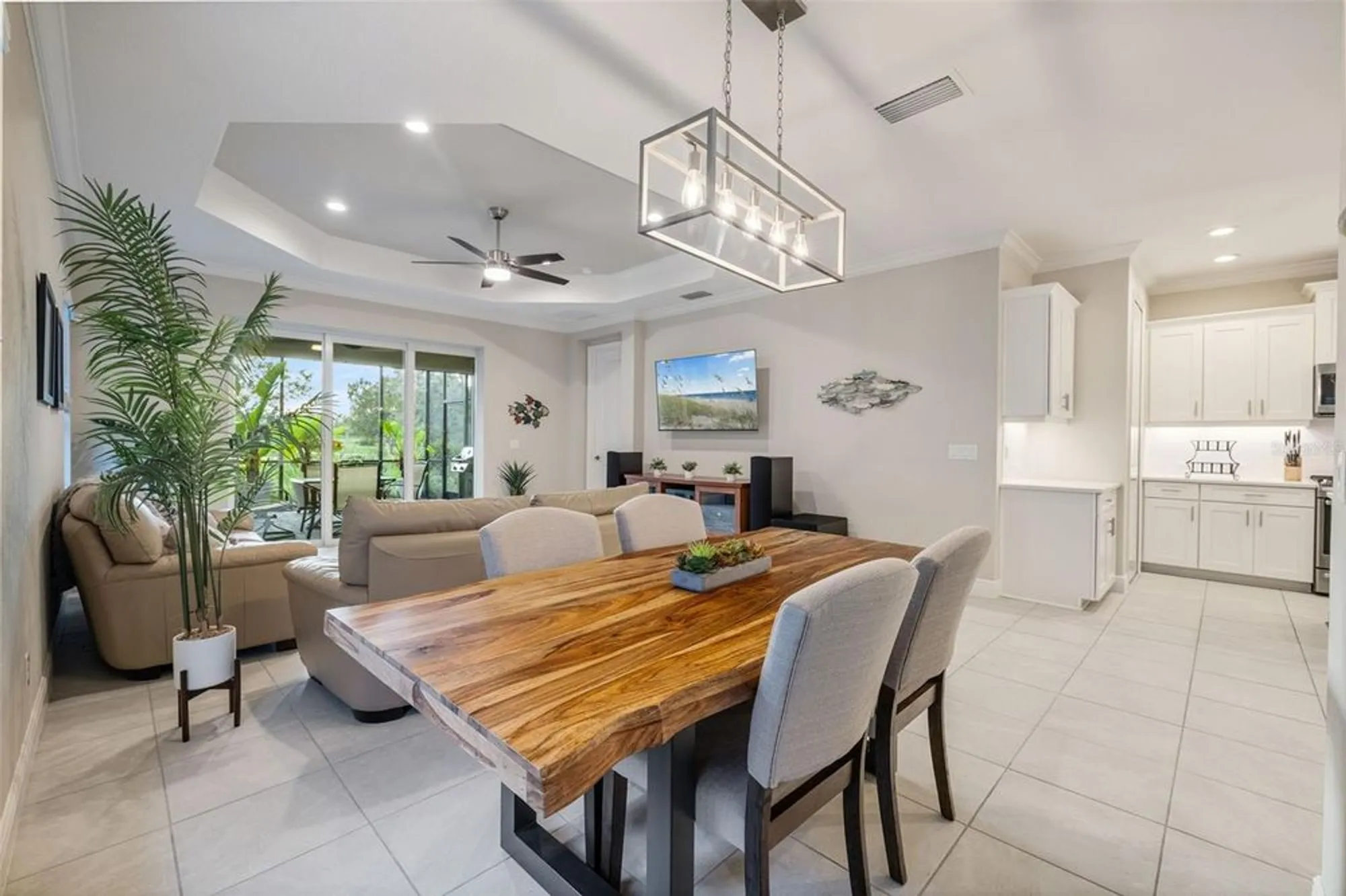 Property Slideshow image 17 of 54 | 3102 sky blue cv, Bradenton, FL, 34211