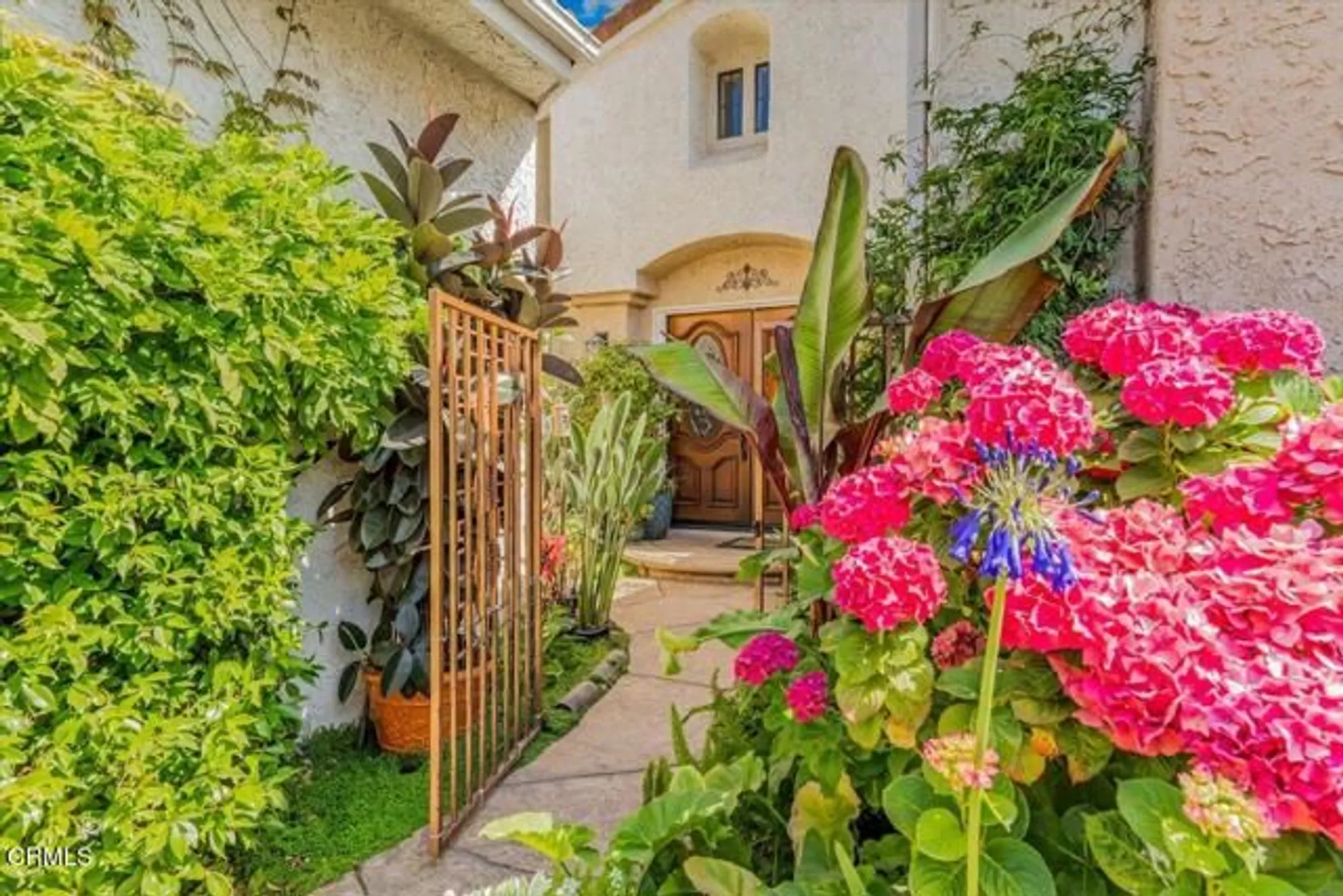 Property Slideshow image 7 of 49 | 6186 irena ave, Camarillo, CA, 93012