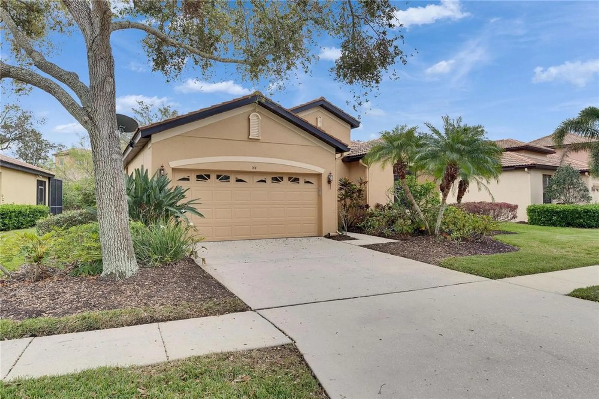 Property Slideshow image 8 of 97 | 144 silver falls dr, Apollo Beach, FL, 33572